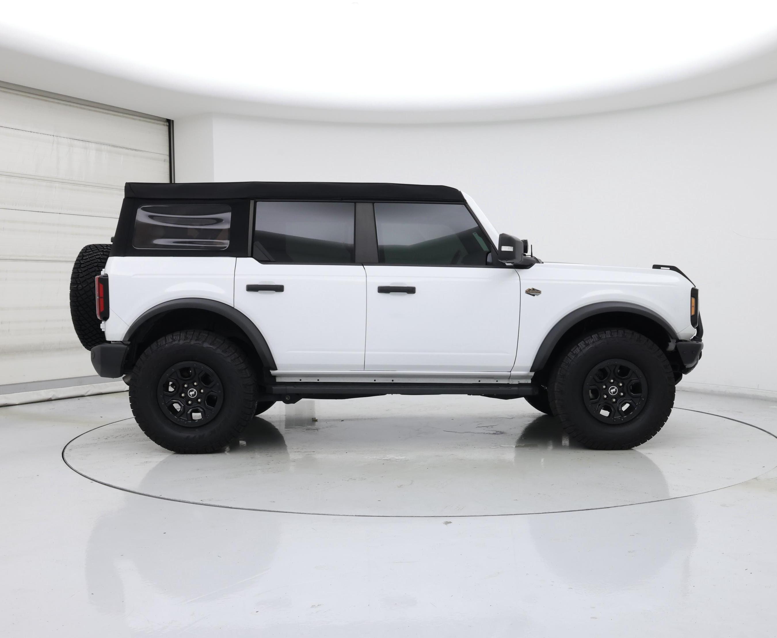 Thumbnail: 2023 Ford Bronco - 7