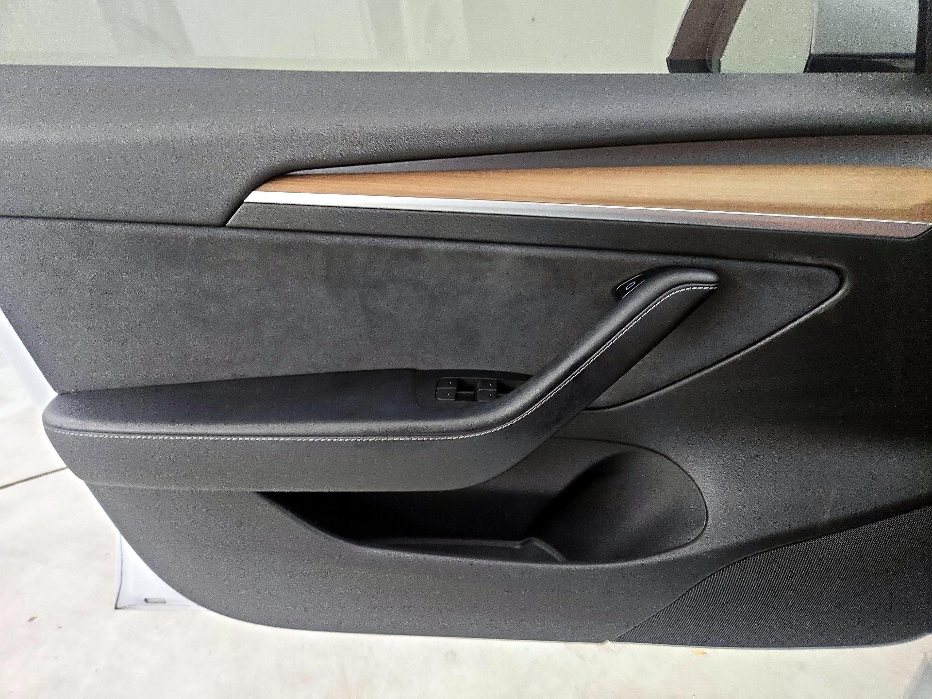 Thumbnail: 2021 Tesla Model 3 - 12
