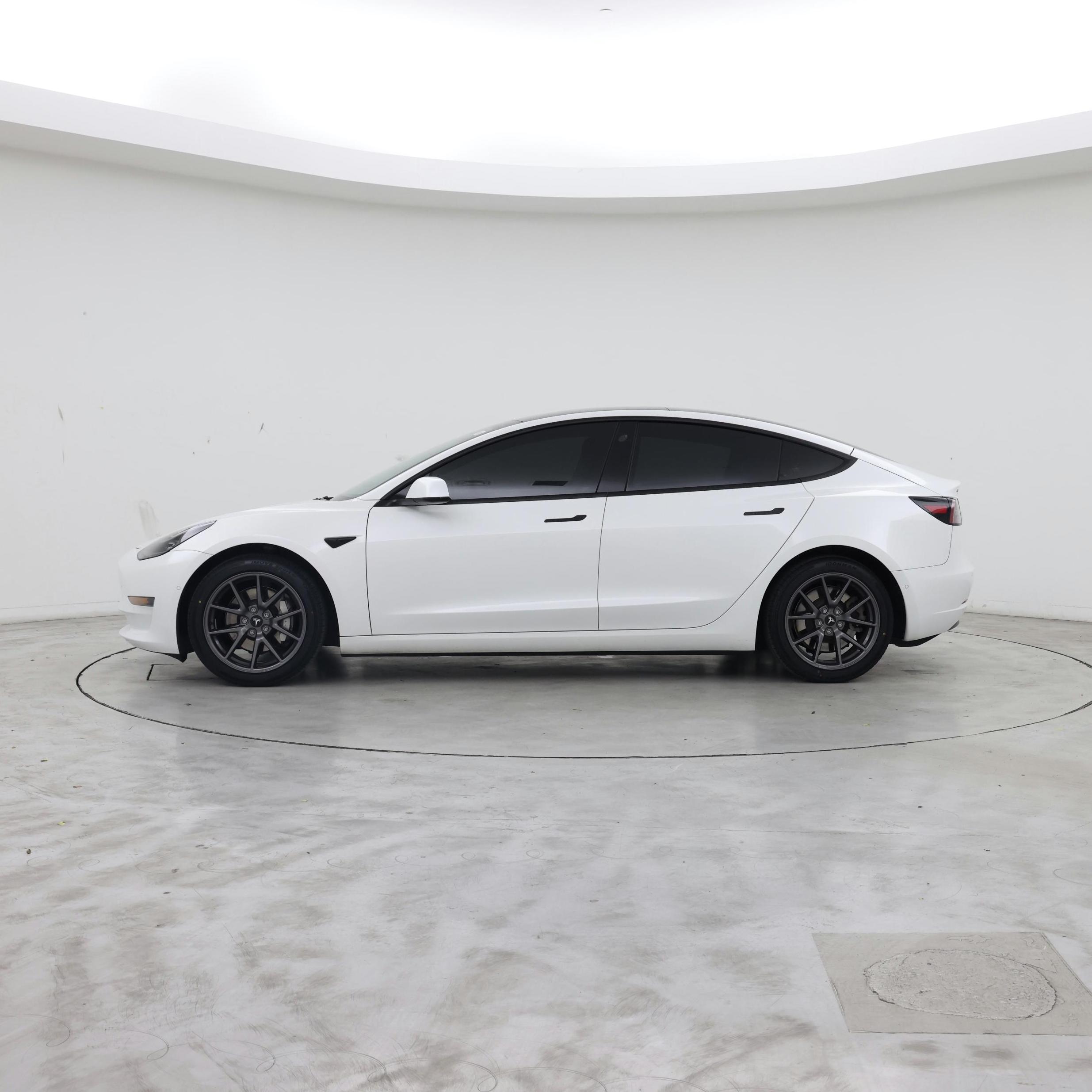Thumbnail: 2021 Tesla Model 3 - 3