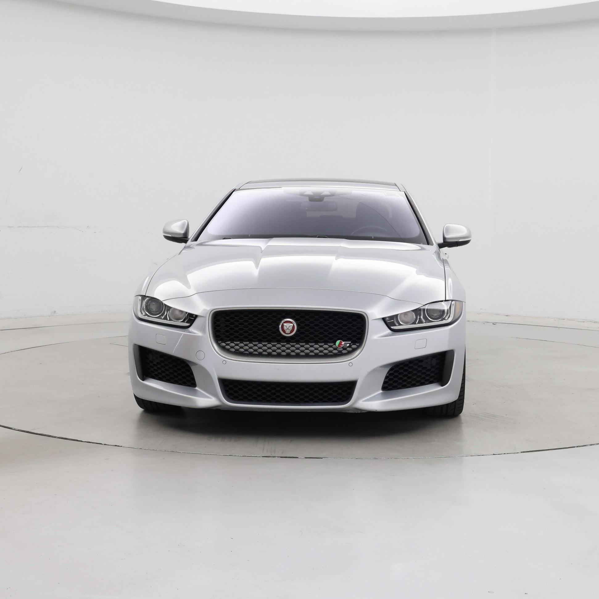 Thumbnail: 2018 Jaguar XE - 5