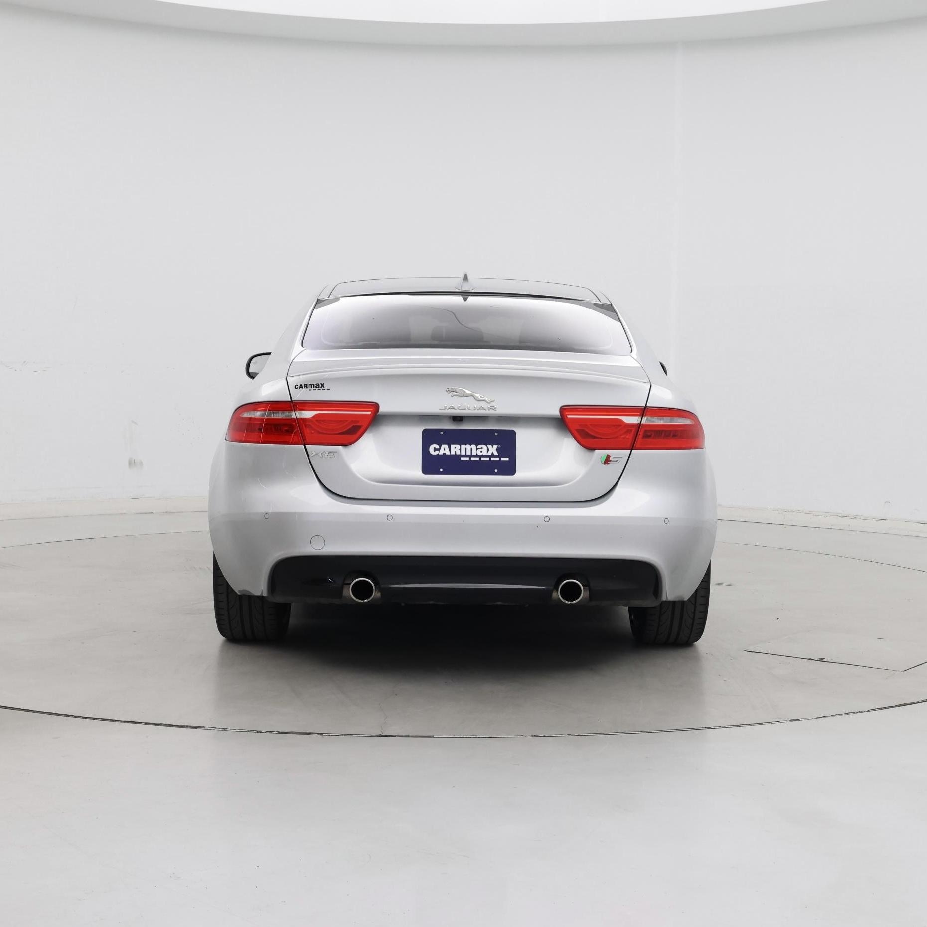 Thumbnail: 2018 Jaguar XE - 6