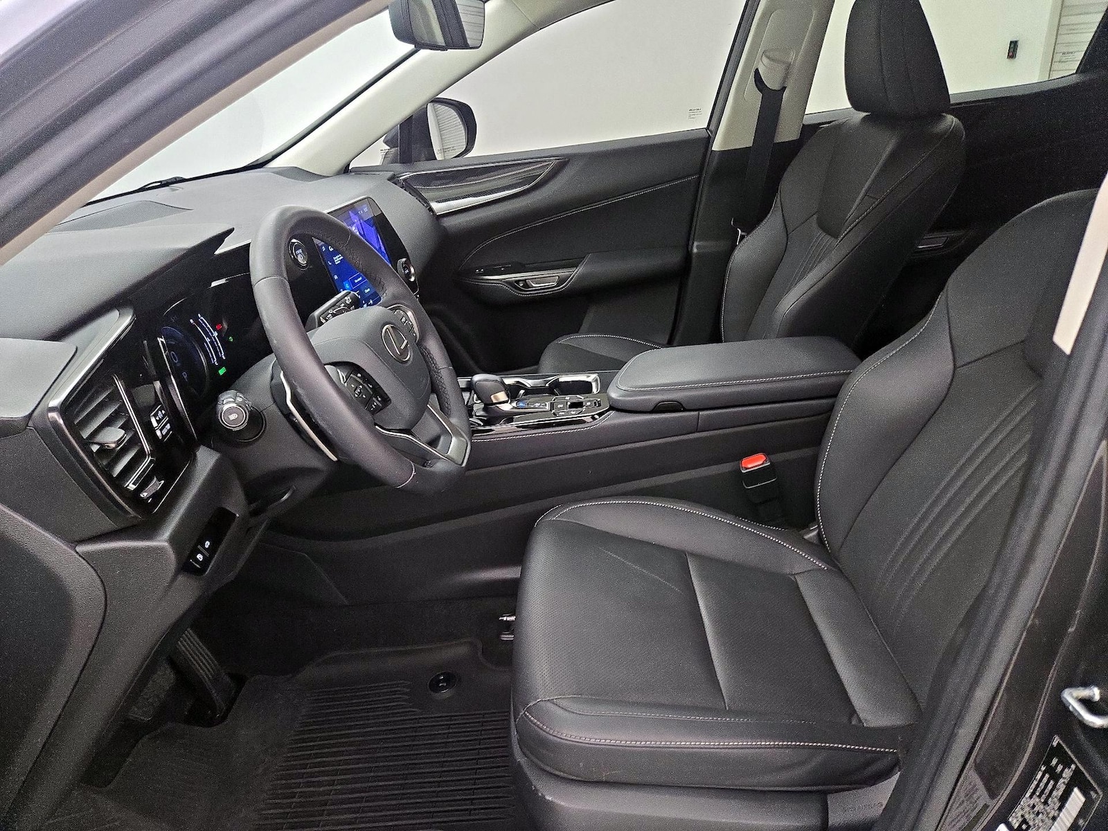 2022 Lexus NX Hybrid 350h - Photo 12