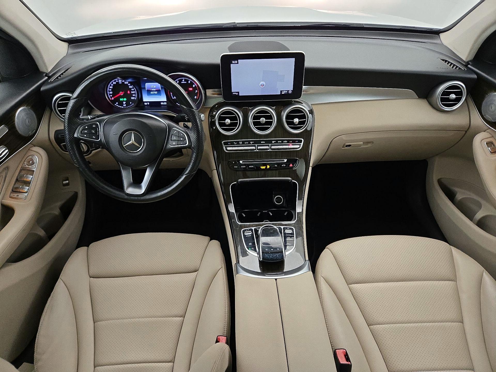 Thumbnail: 2017 Mercedes-Benz GLC - 9