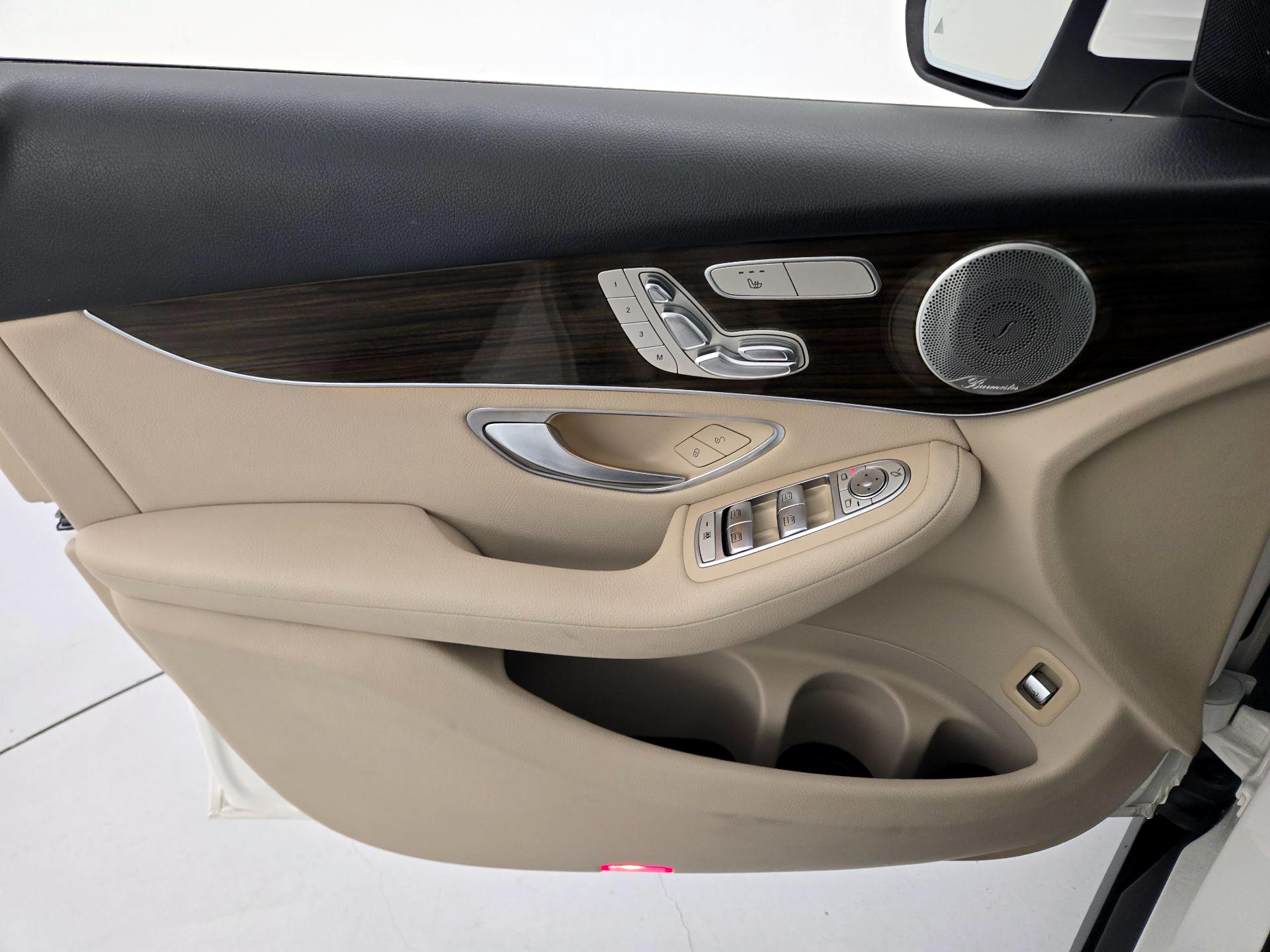 Thumbnail: 2017 Mercedes-Benz GLC - 12
