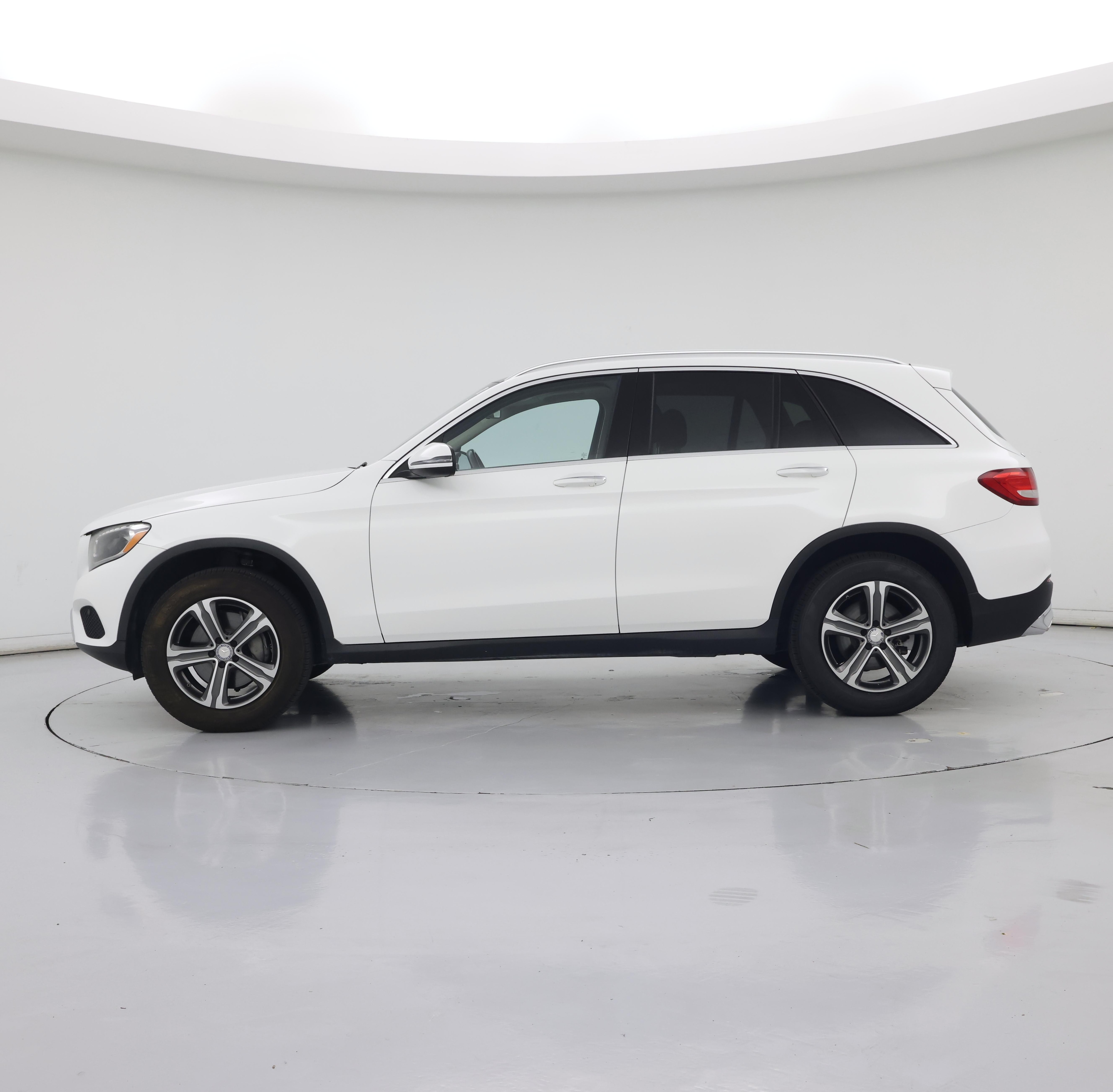 Thumbnail: 2017 Mercedes-Benz GLC - 3