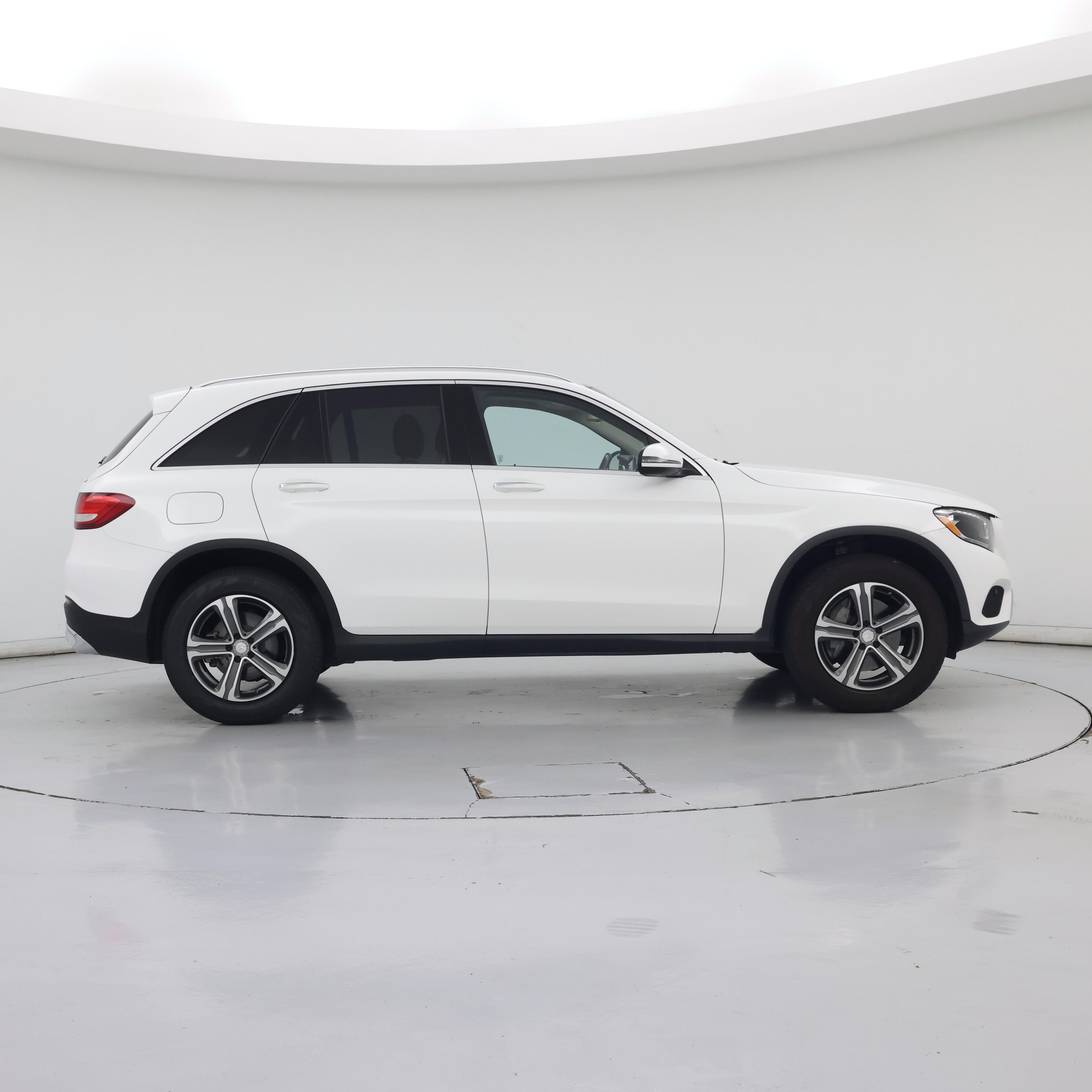 Thumbnail: 2017 Mercedes-Benz GLC - 7