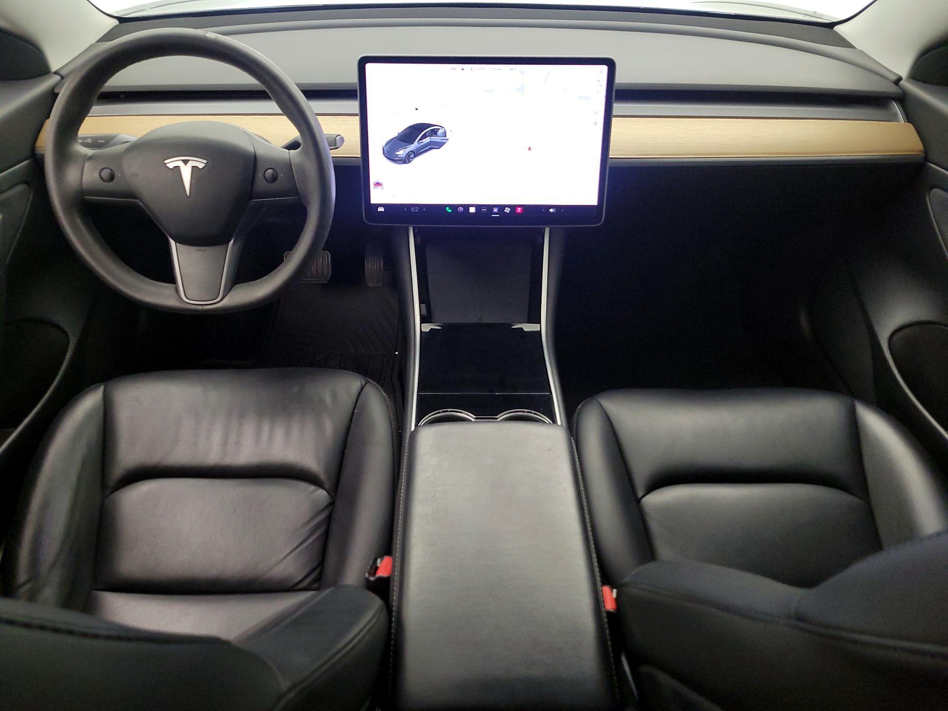 Thumbnail: 2020 Tesla Model 3 - 9