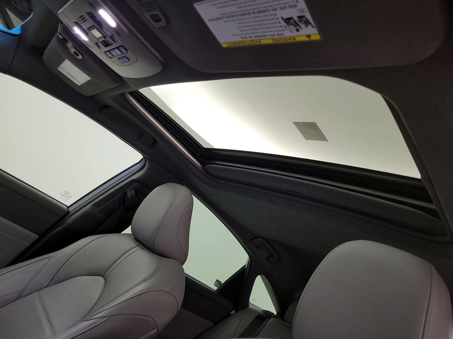 Thumbnail: 2020 Toyota Avalon - 19