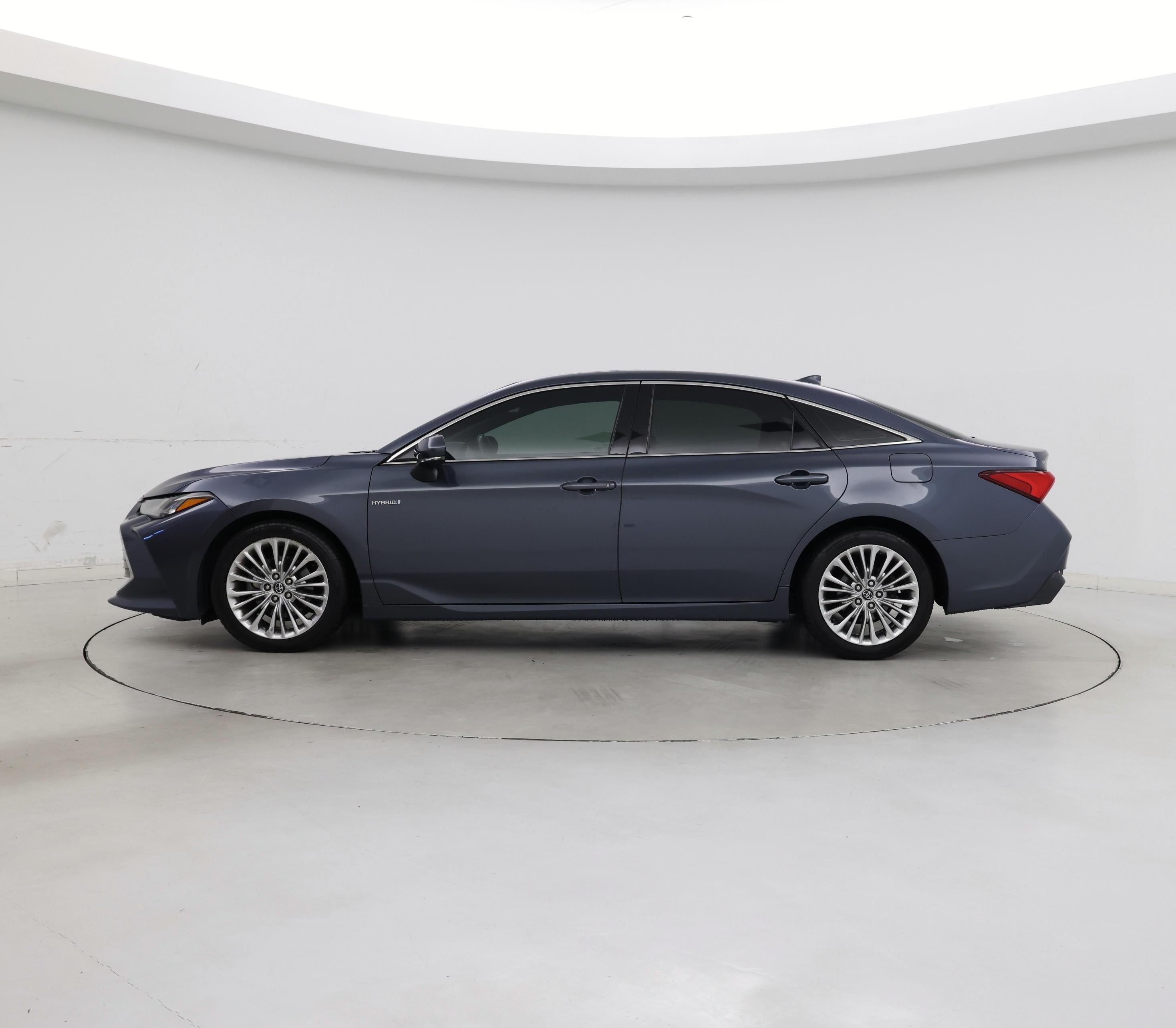 Thumbnail: 2020 Toyota Avalon - 3