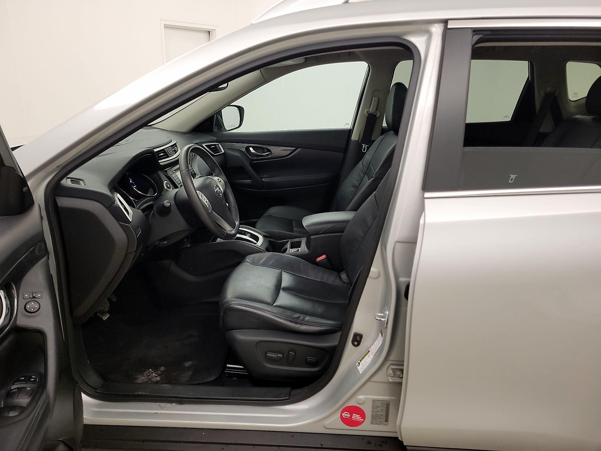 Thumbnail: 2015 Nissan Rogue - 11