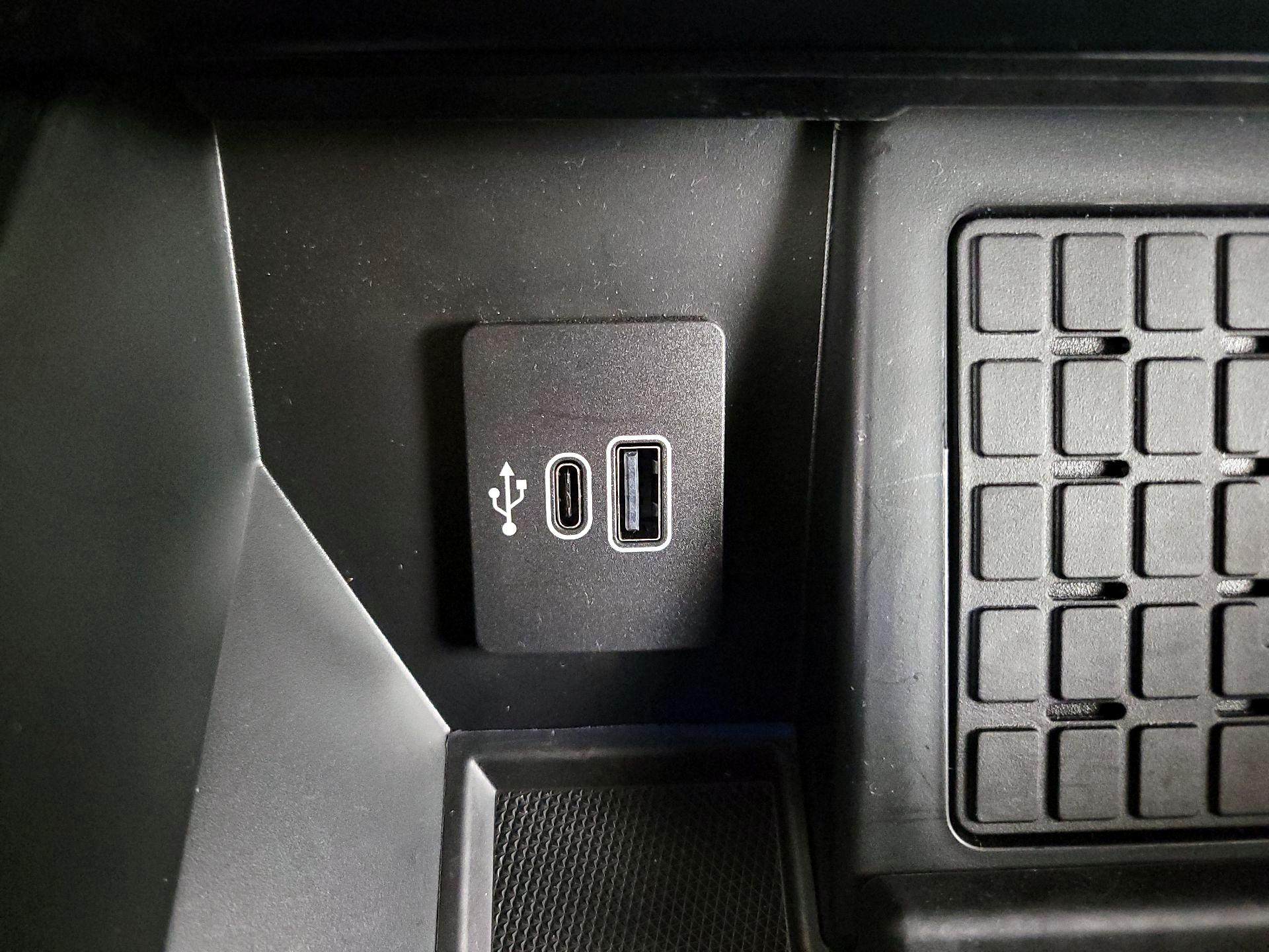 Thumbnail: 2025 Ford F-150 - 19