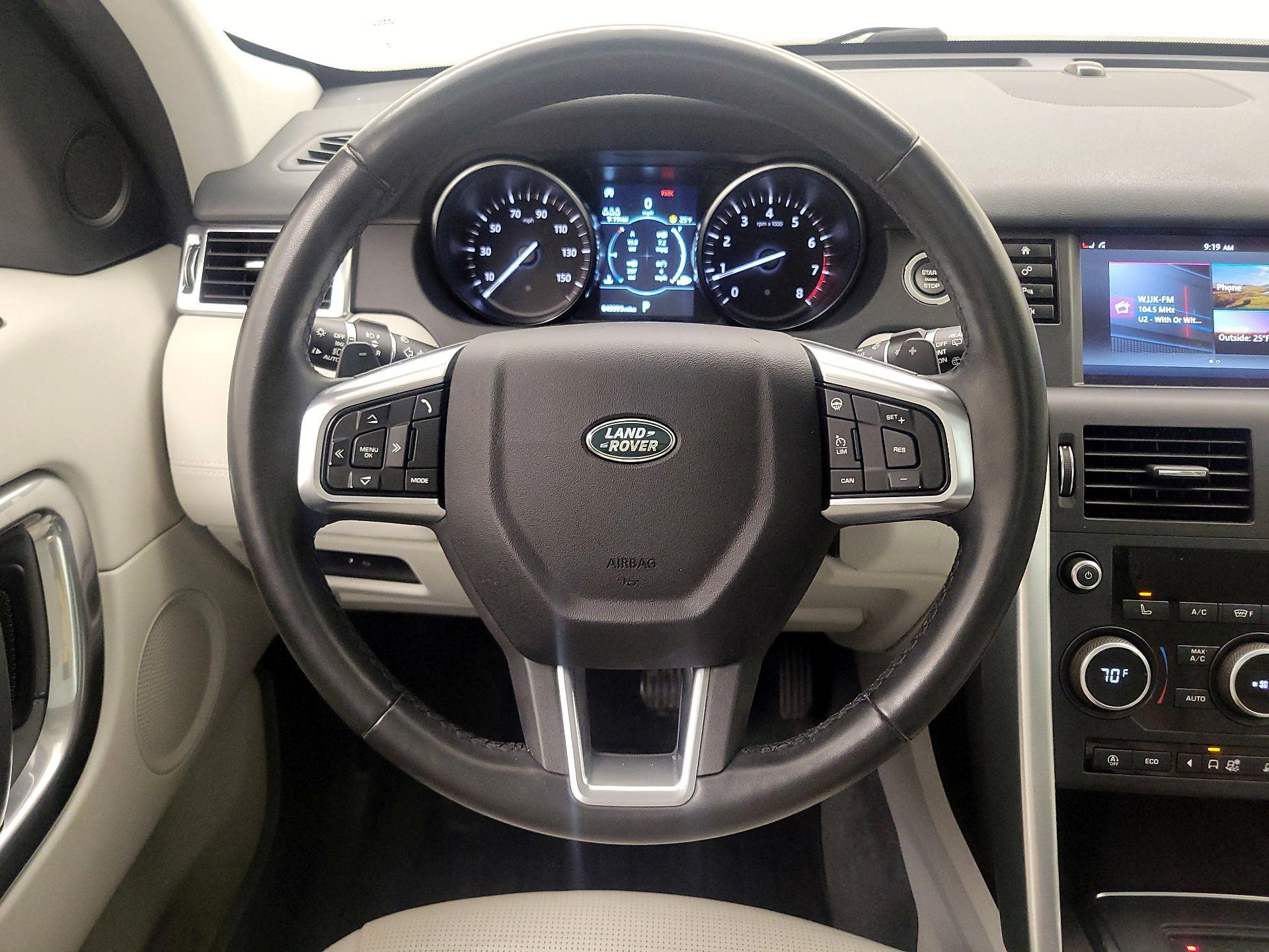 Thumbnail: 2019 Land Rover Discovery Sport - 10