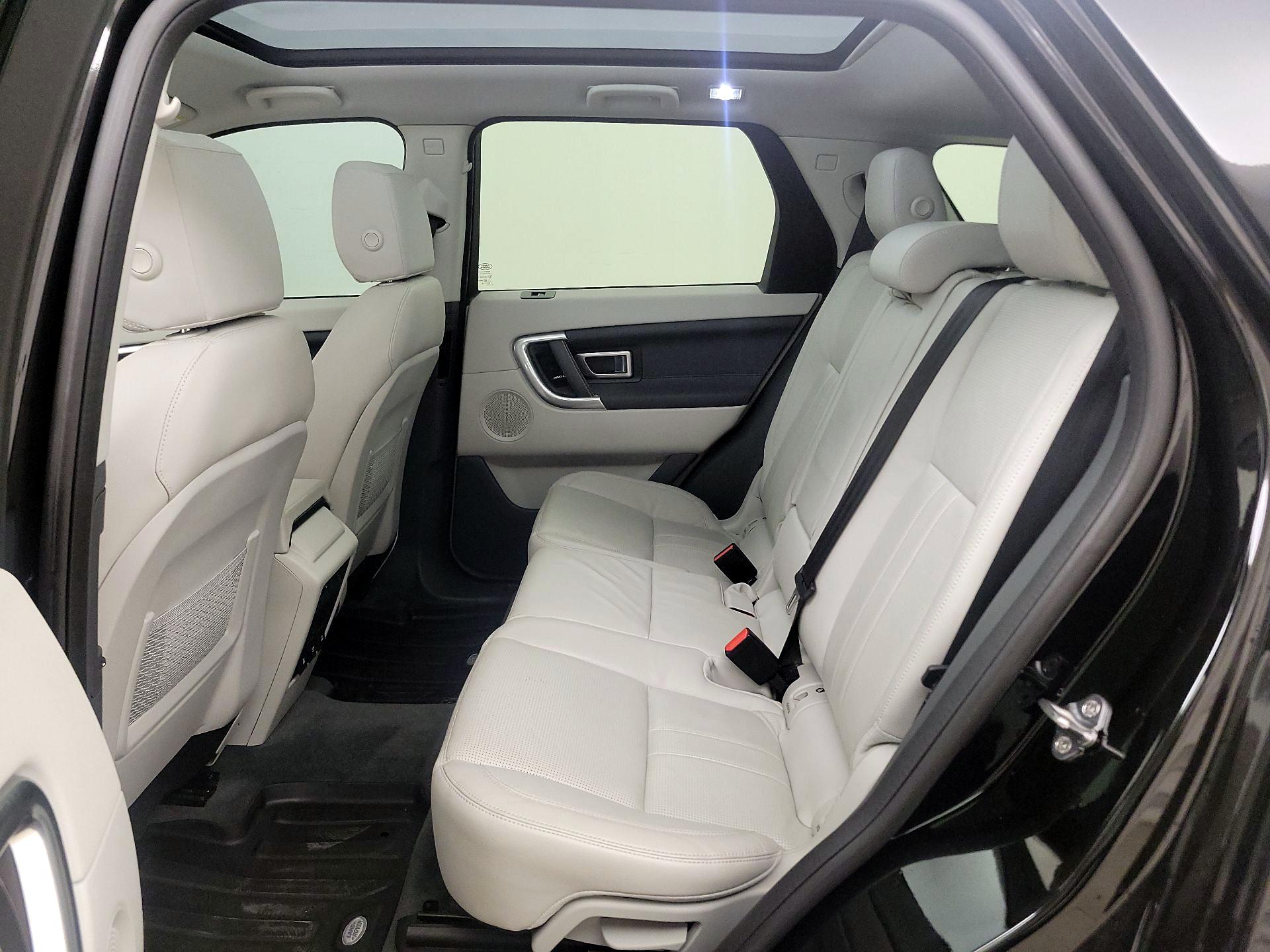 Thumbnail: 2019 Land Rover Discovery Sport - 20