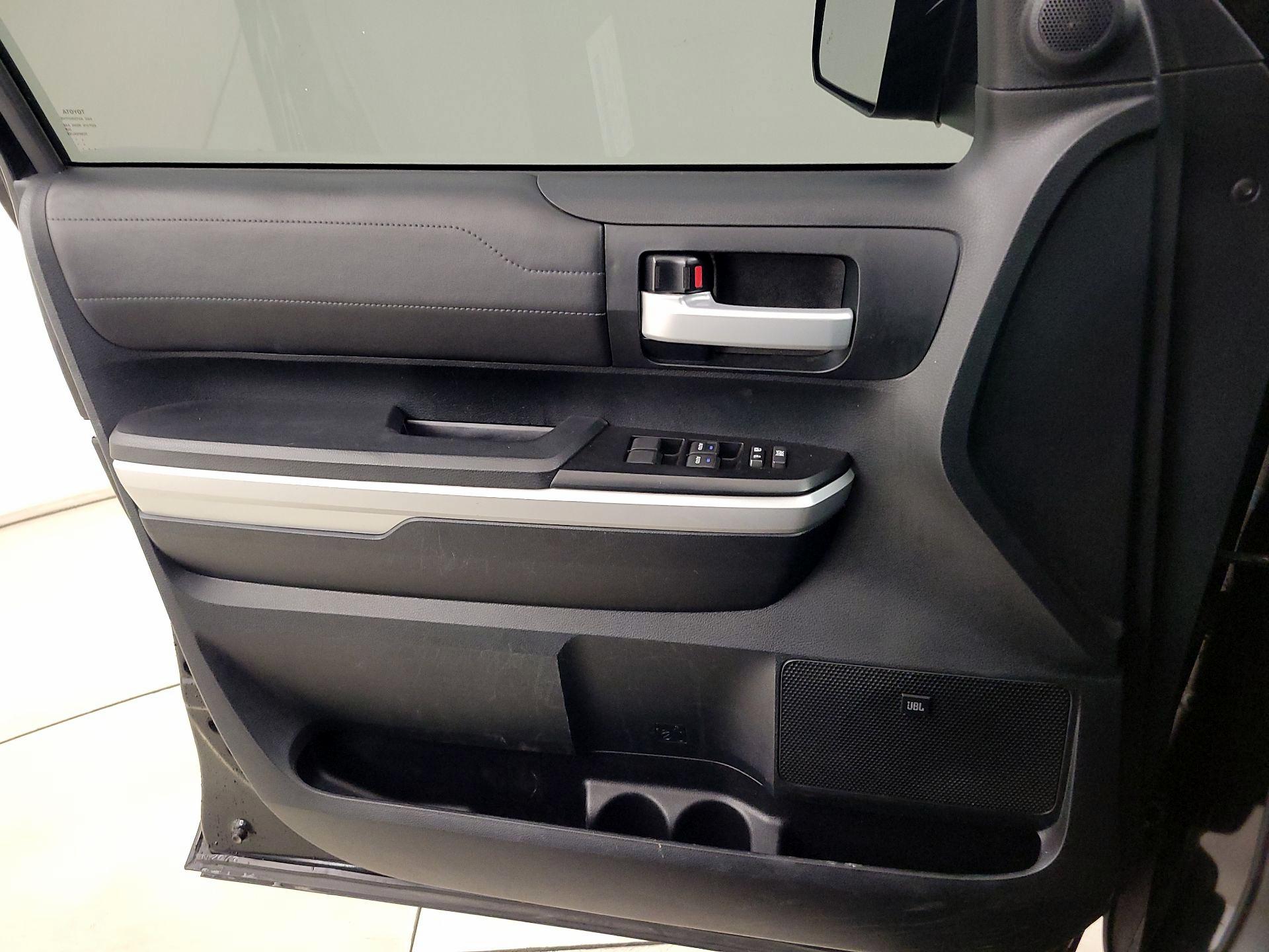 Thumbnail: 2016 Toyota Tundra - 12