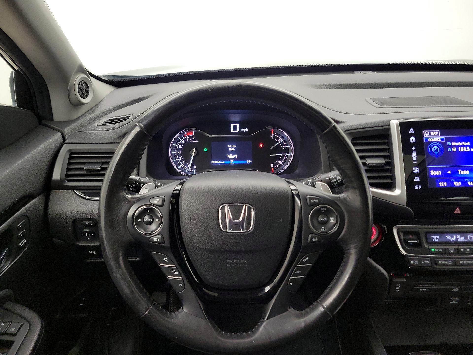 Thumbnail: 2018 Honda Pilot - 10