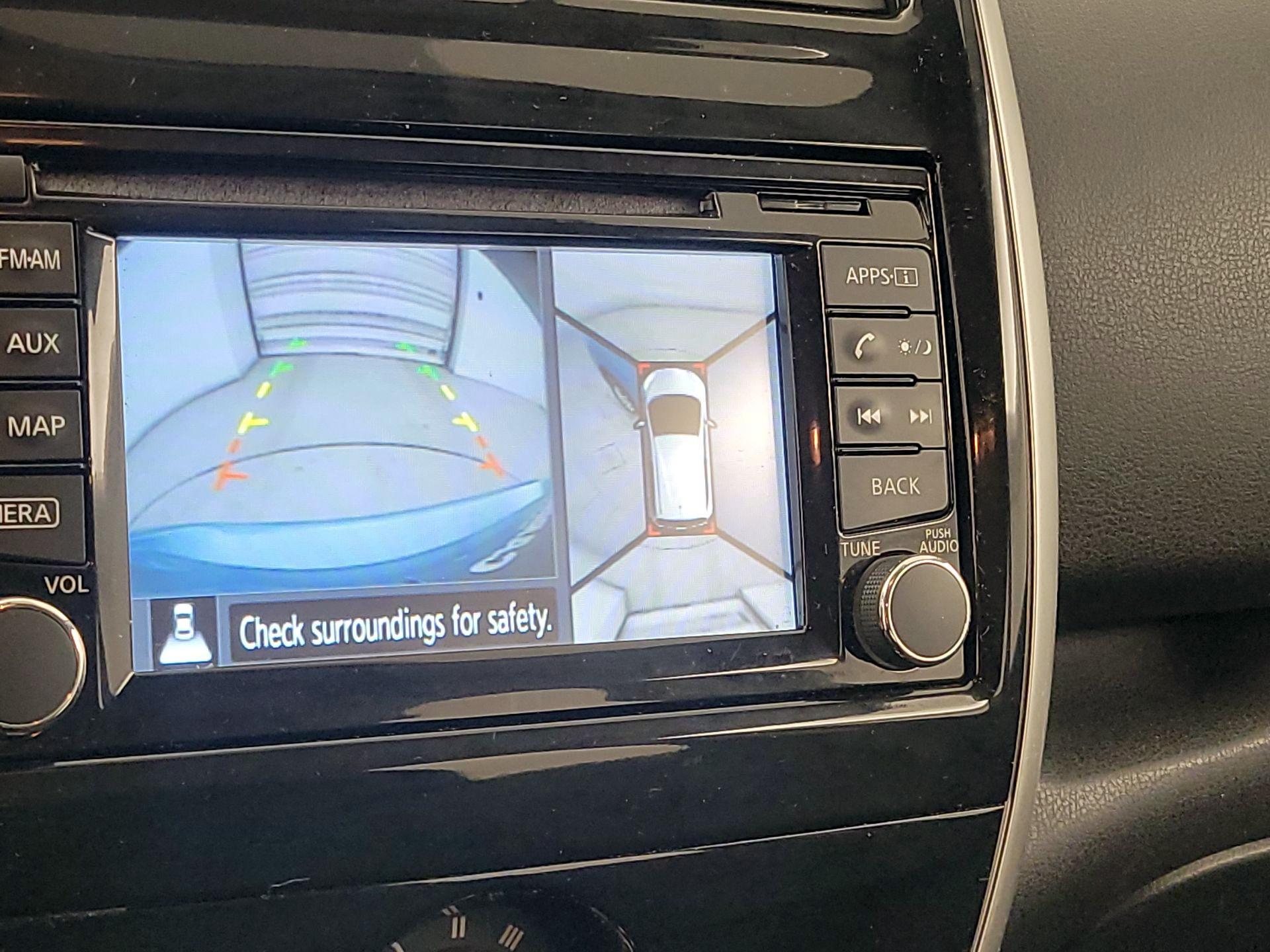 Thumbnail: 2015 Nissan Versa Note - 14