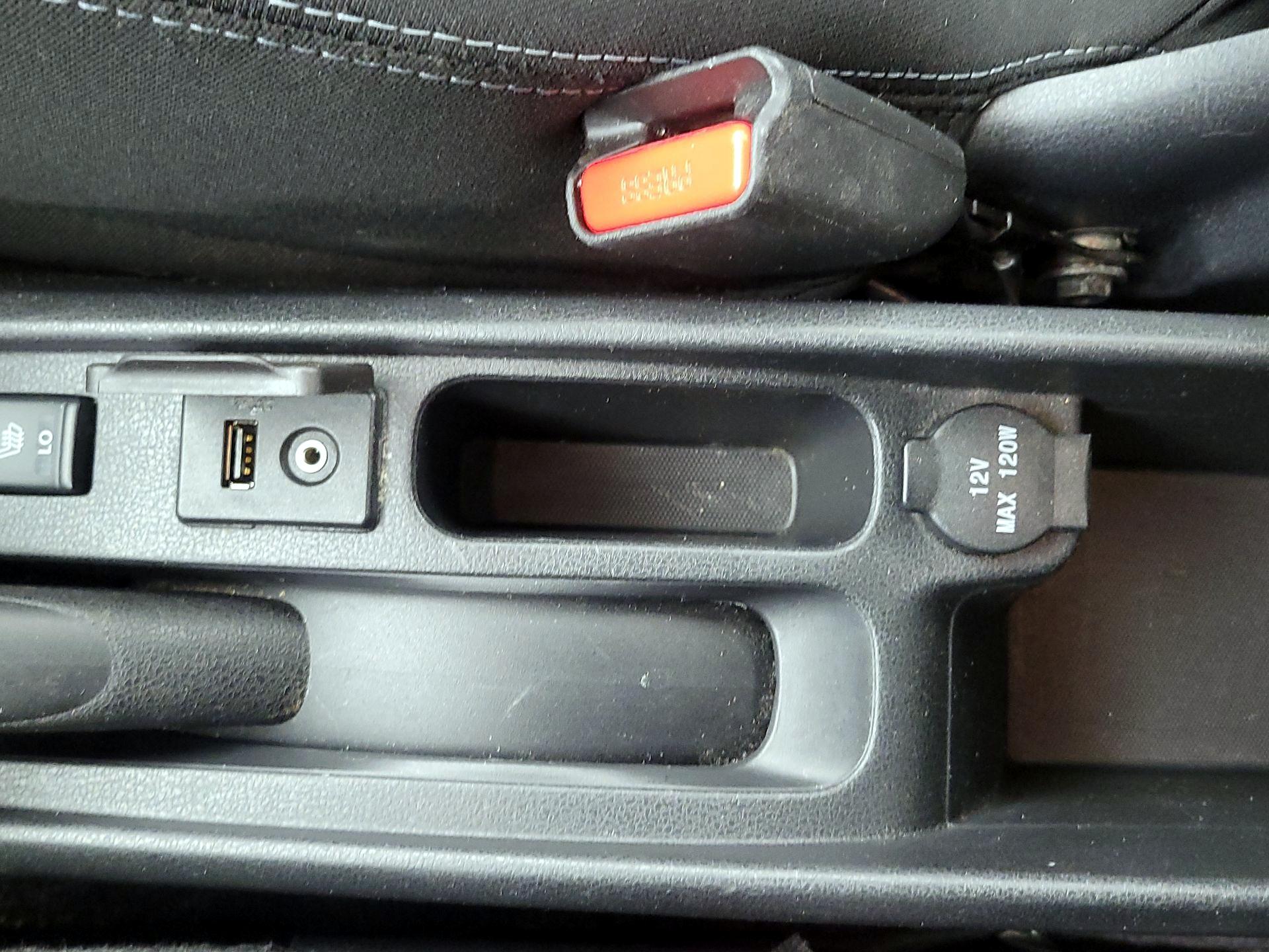 Thumbnail: 2015 Nissan Versa Note - 18