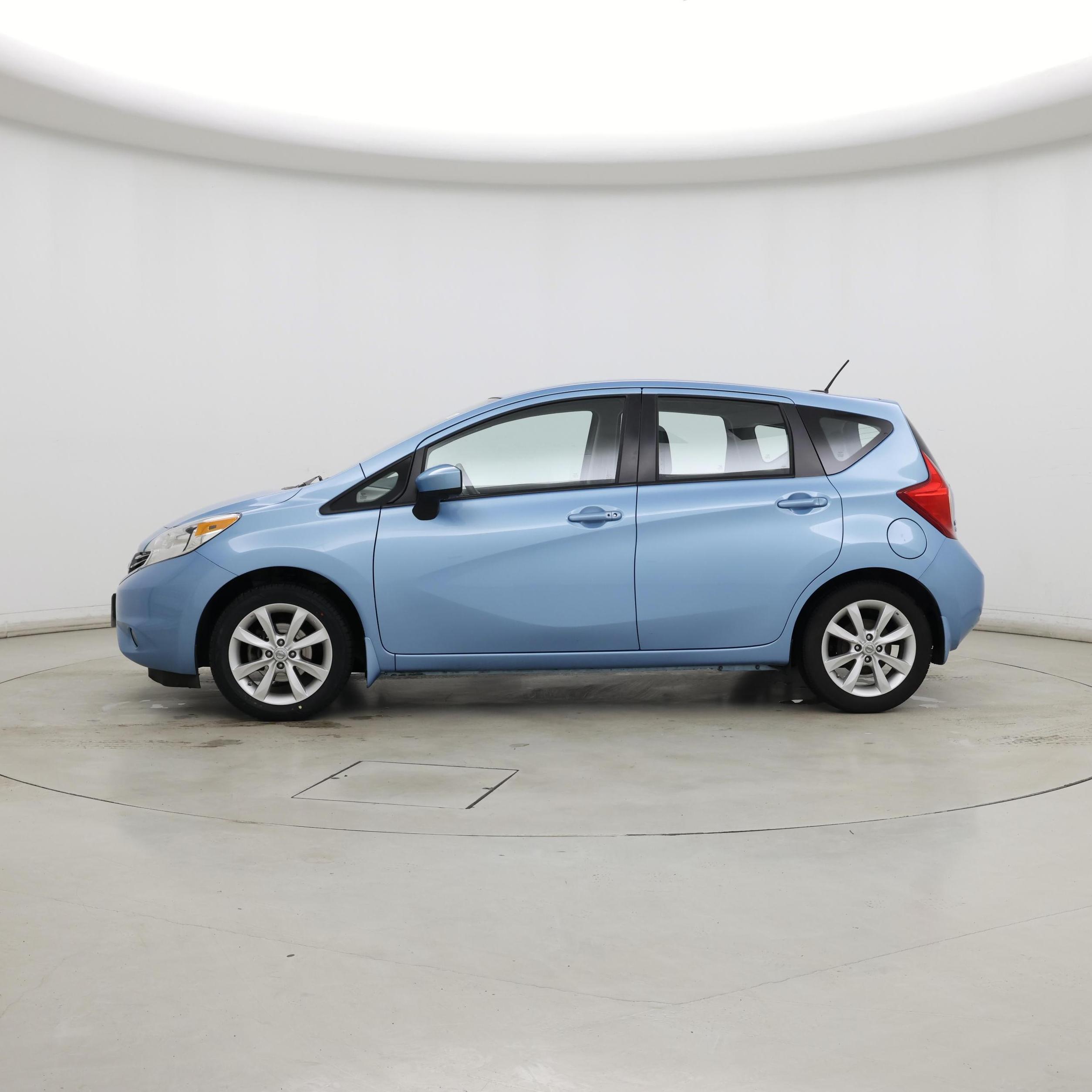 Thumbnail: 2015 Nissan Versa Note - 3