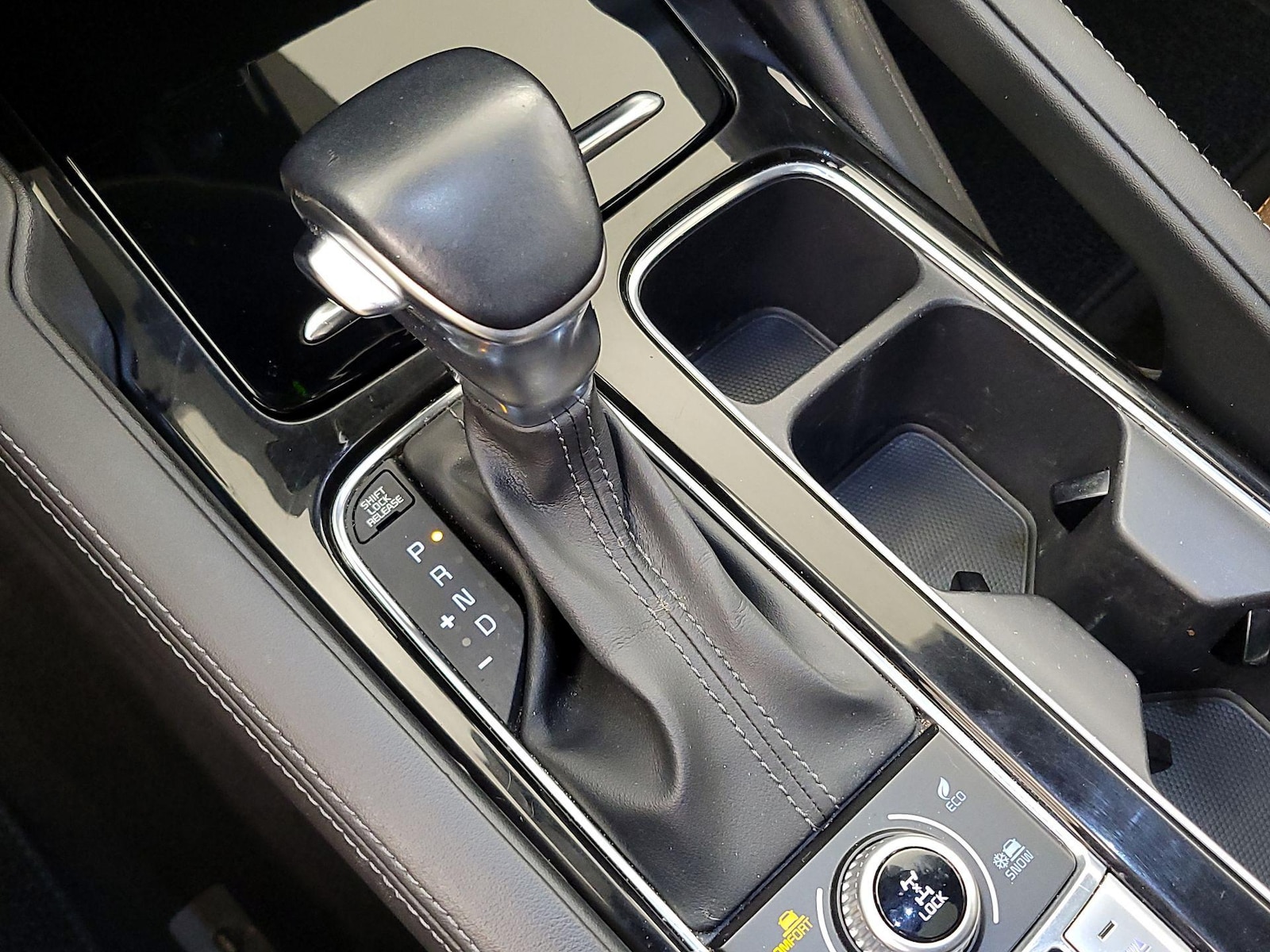 2020 Kia Telluride SX - Photo 19
