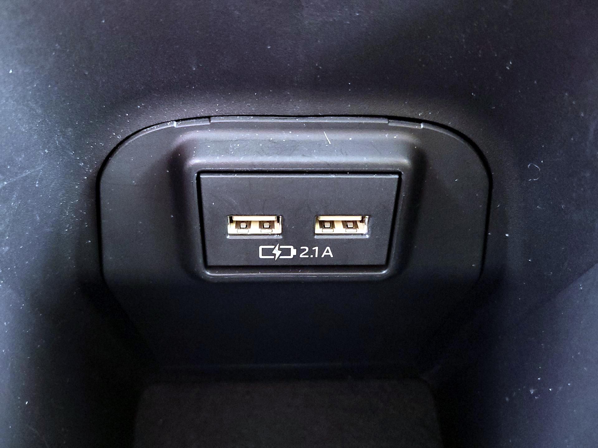 Thumbnail: 2021 Toyota RAV4 - 18