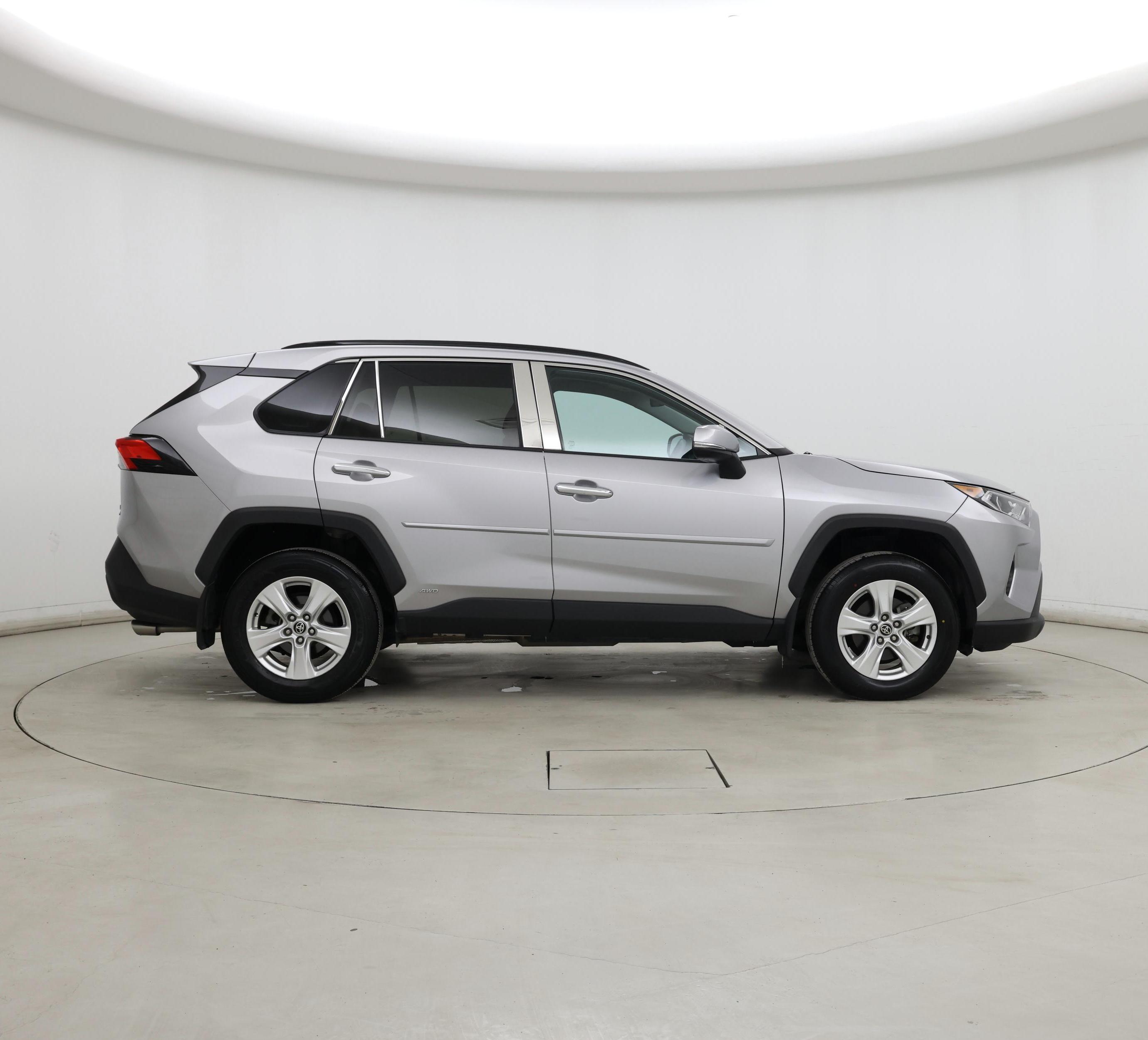 Thumbnail: 2021 Toyota RAV4 - 7