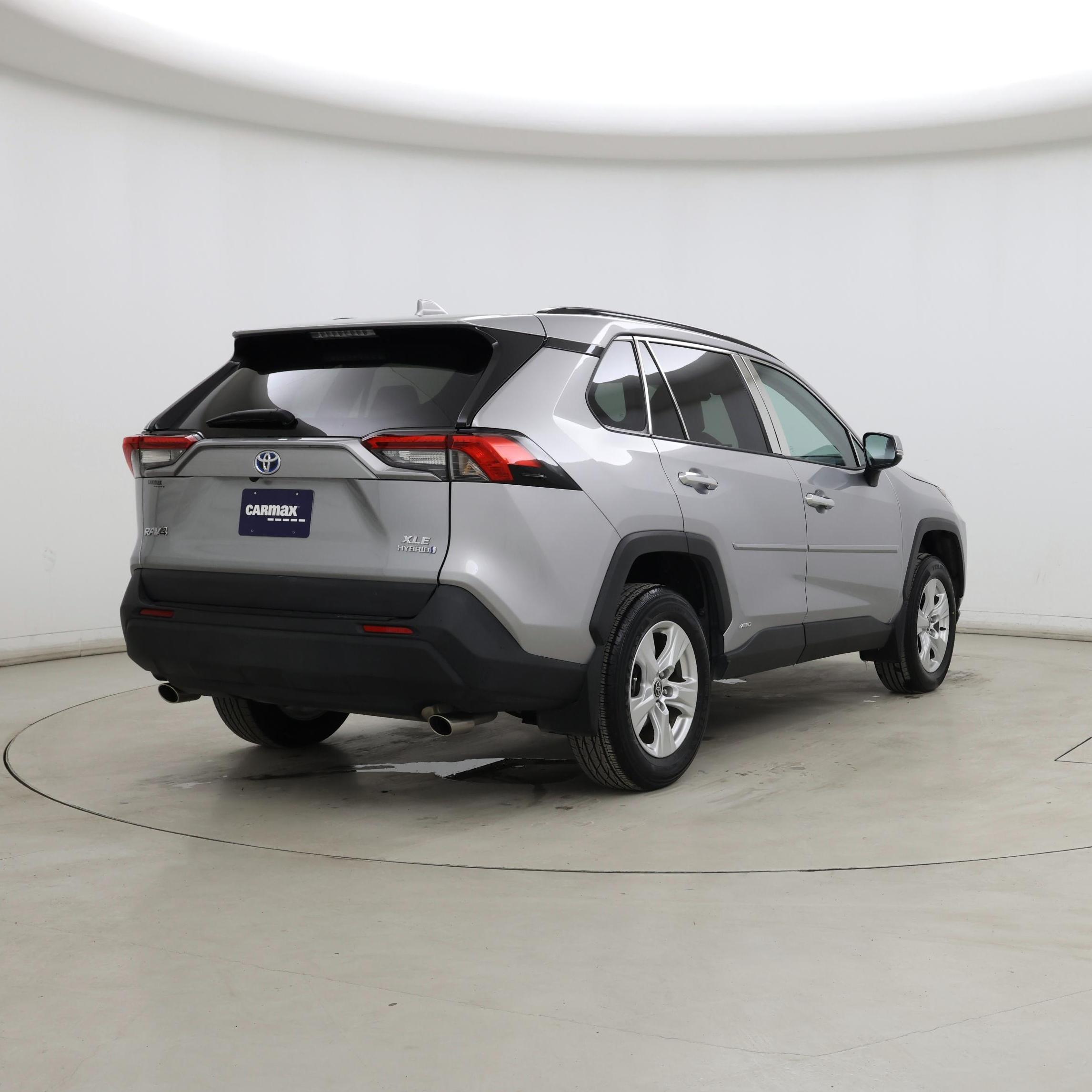 Thumbnail: 2021 Toyota RAV4 - 8