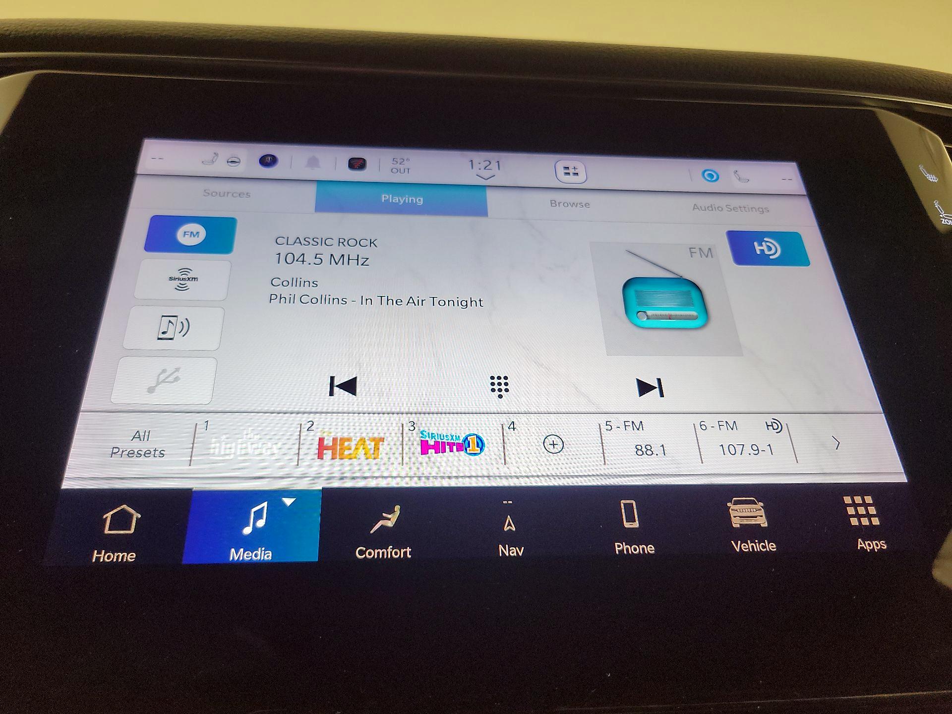 Thumbnail: 2024 Jeep Wagoneer - 16