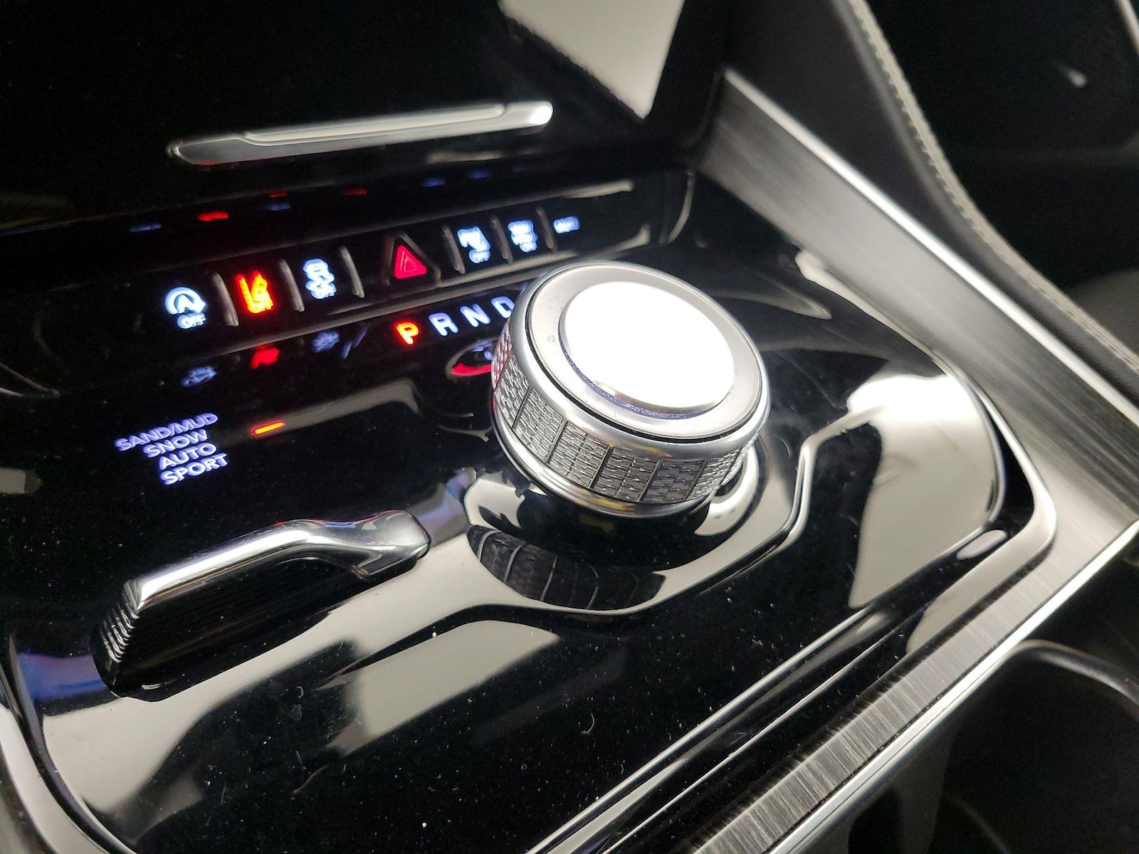 2024 Jeep Wagoneer L Series II - Photo 19