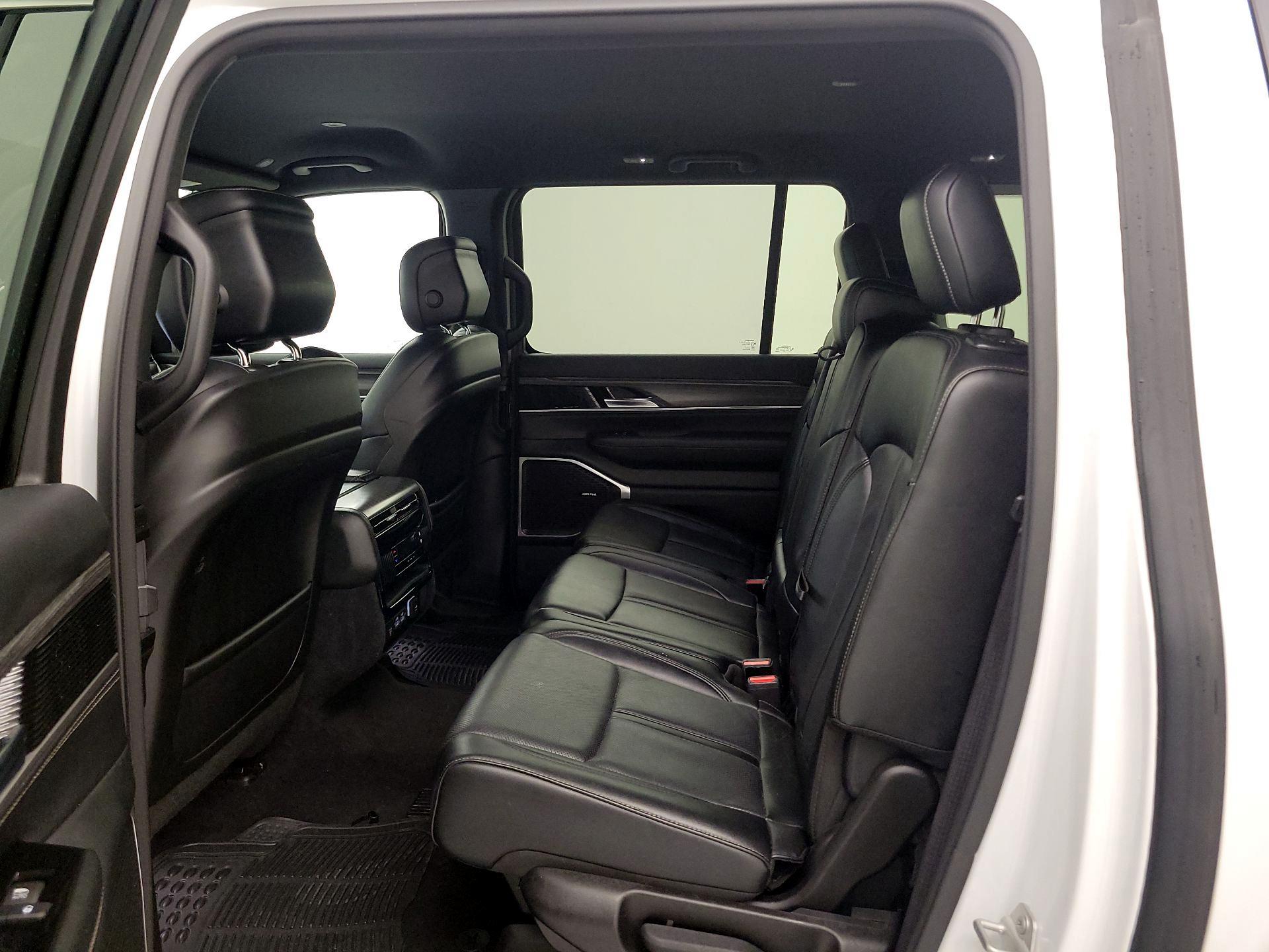 Thumbnail: 2024 Jeep Wagoneer - 20