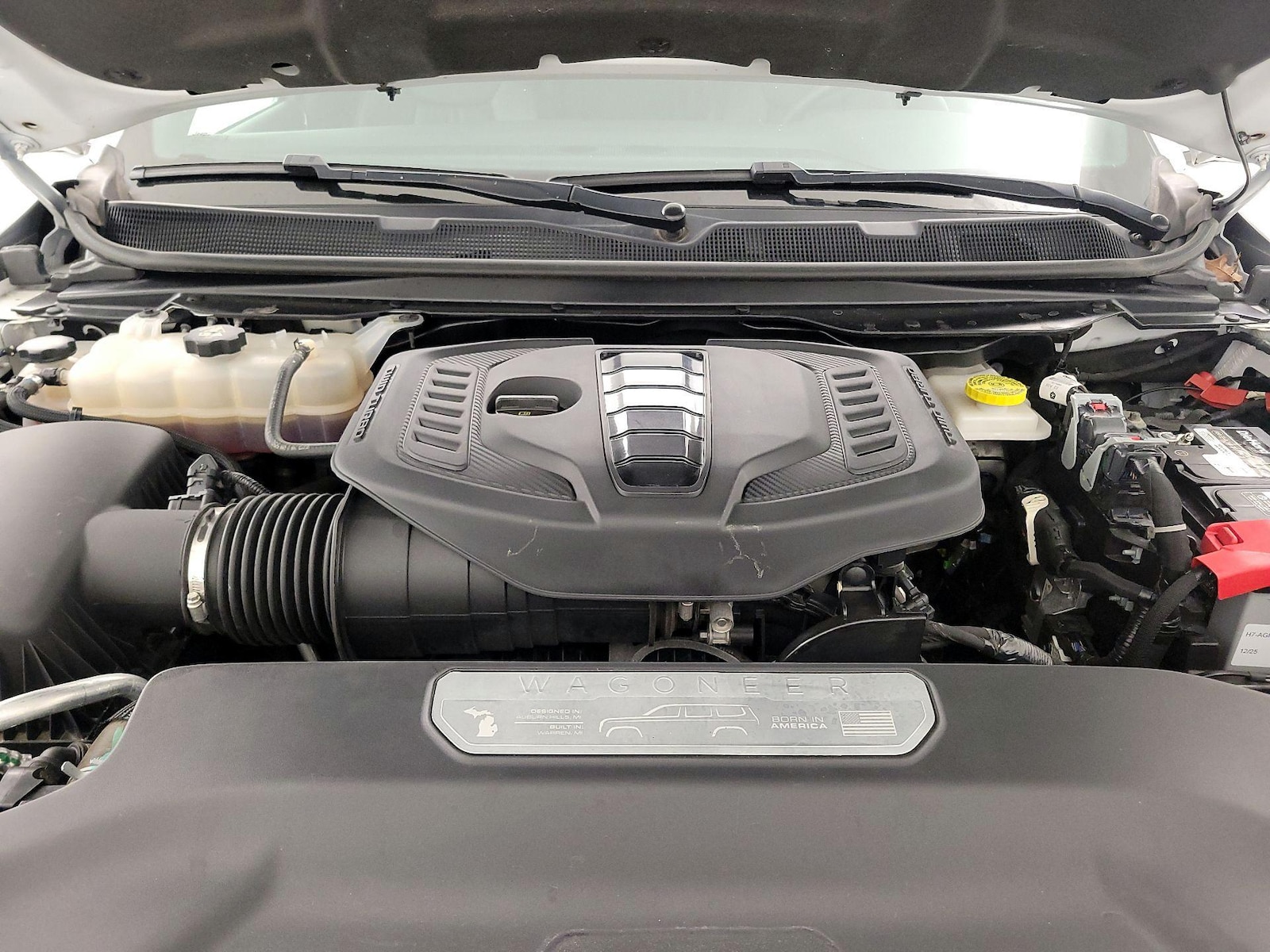 2024 Jeep Wagoneer L Series II - Photo 25