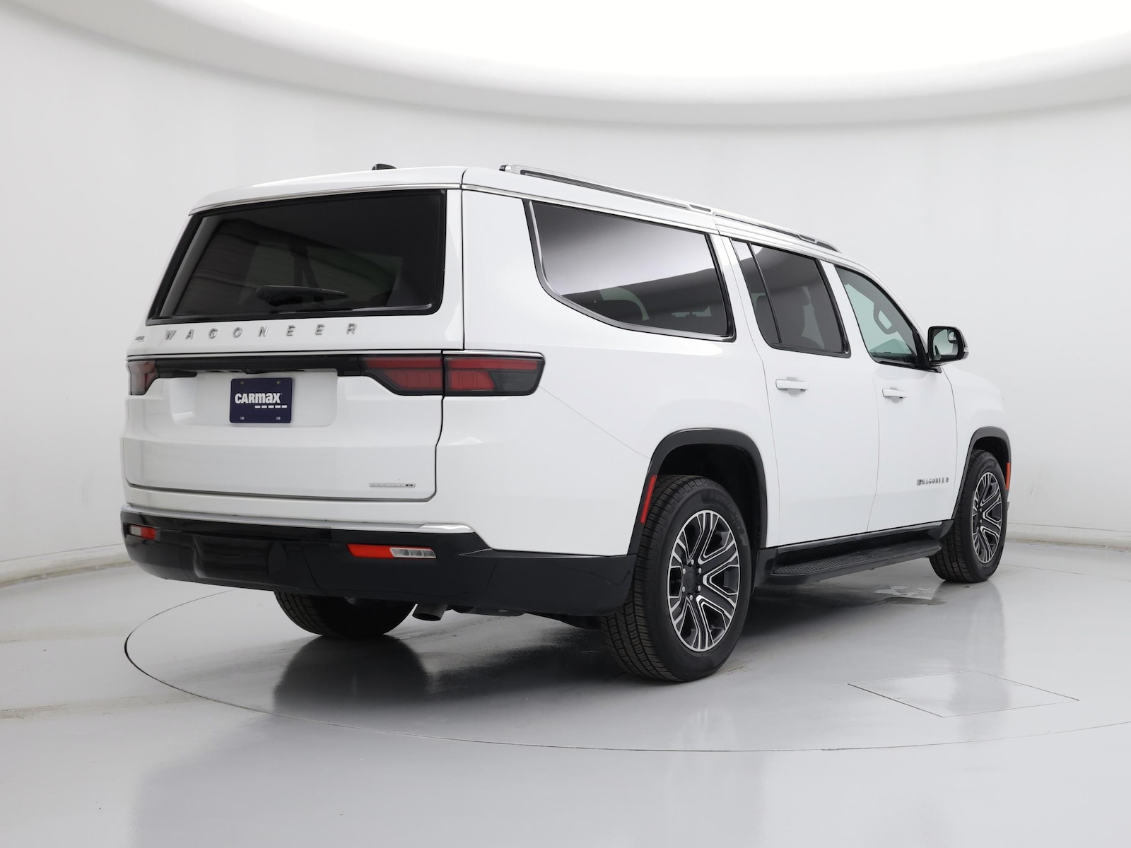 2024 Jeep Wagoneer L Series II - Photo 9
