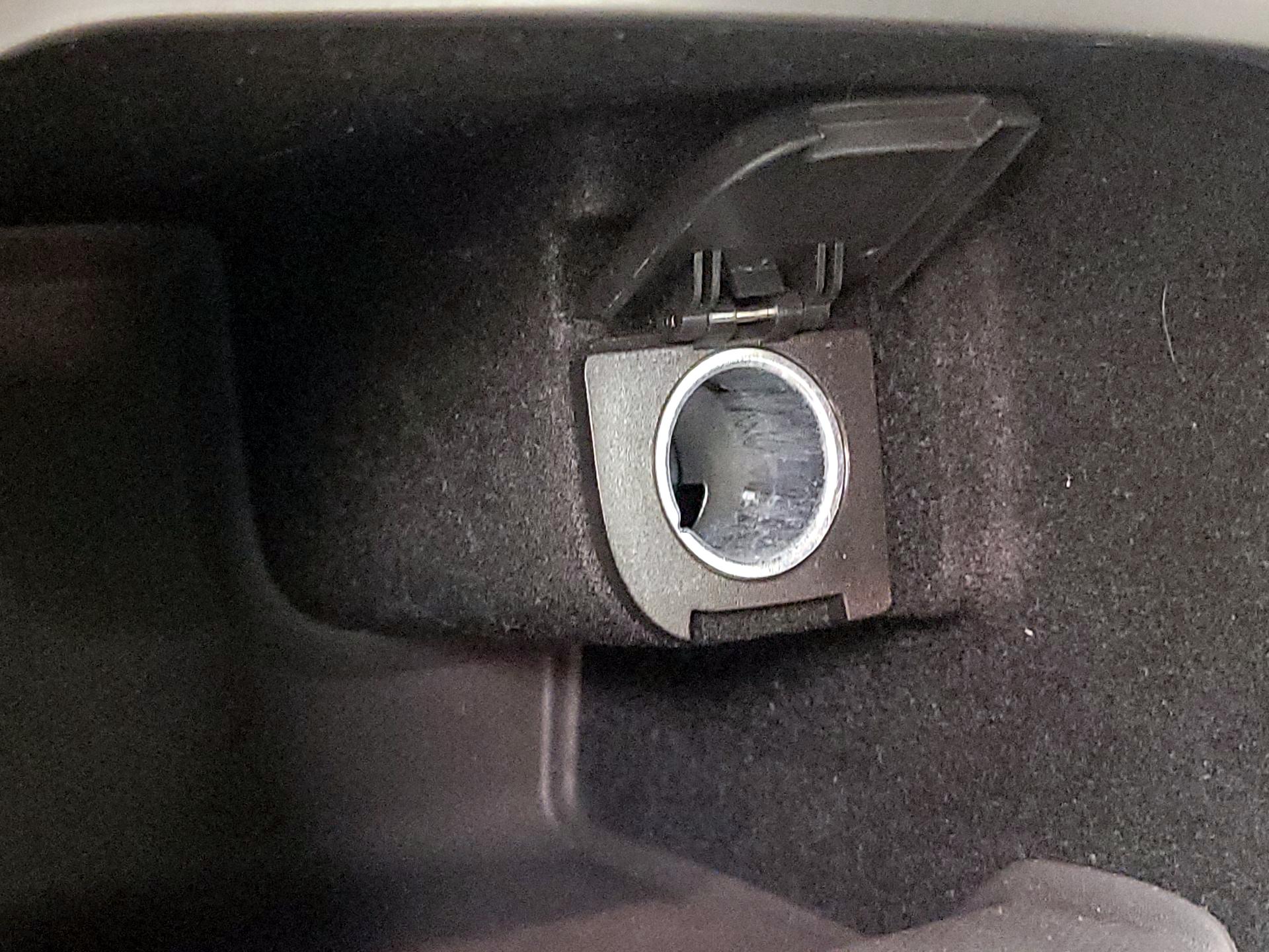 Thumbnail: 2015 Buick Verano - 18