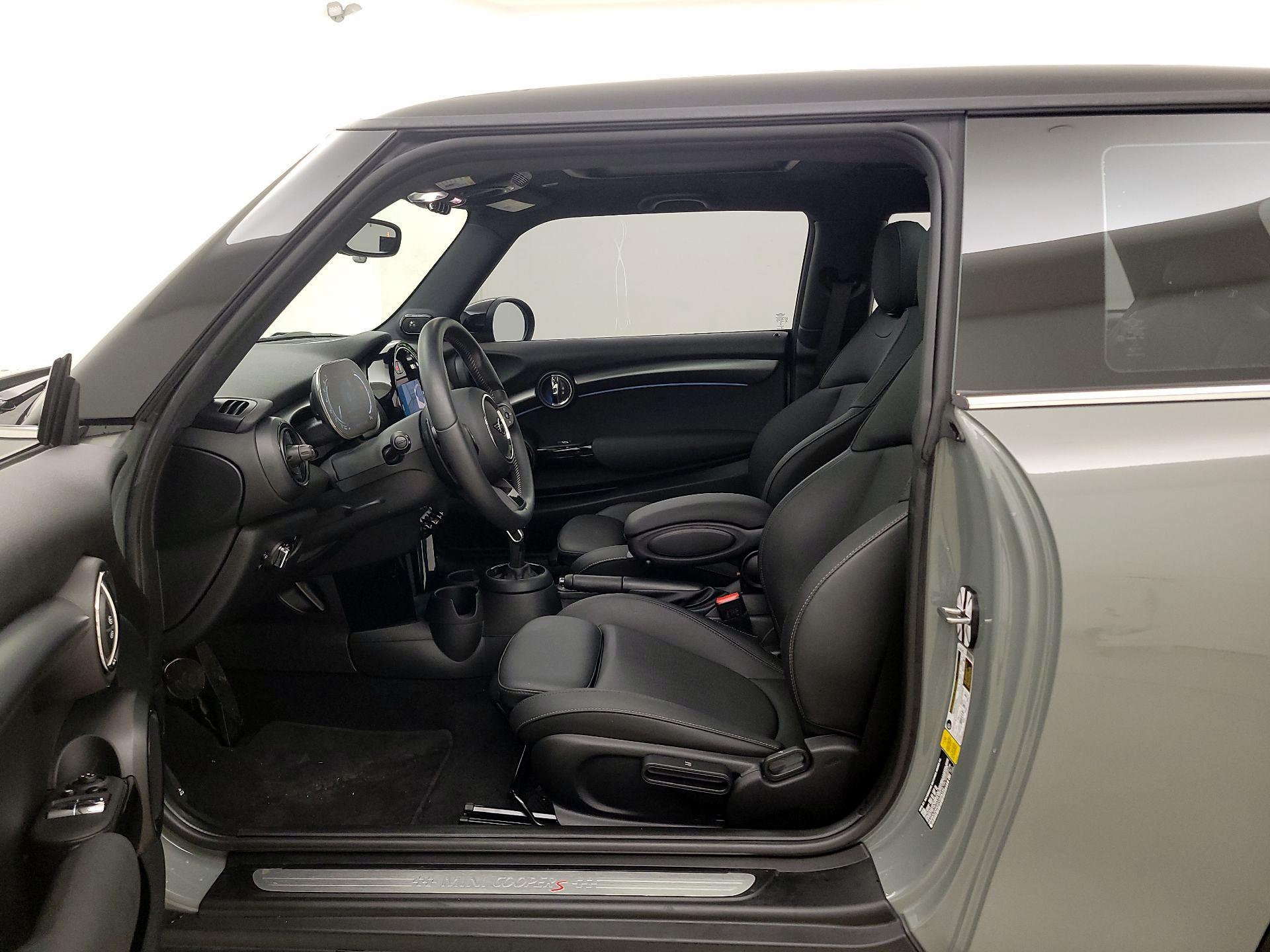 Thumbnail: 2023 MINI Cooper Hardtop - 11