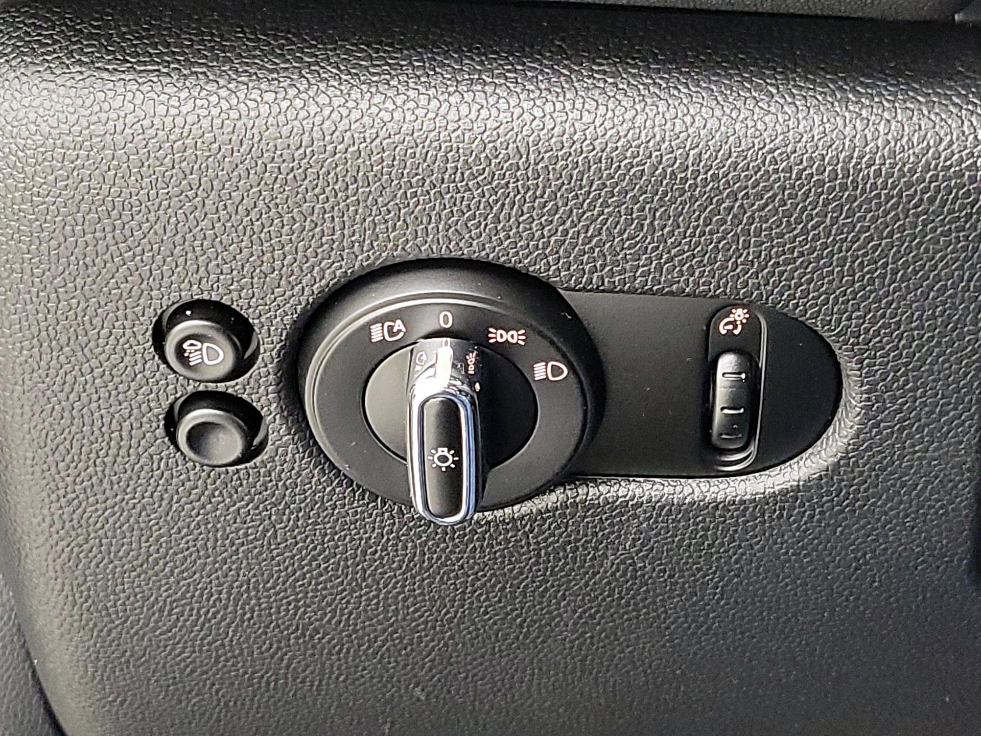 Thumbnail: 2023 MINI Cooper Hardtop - 13