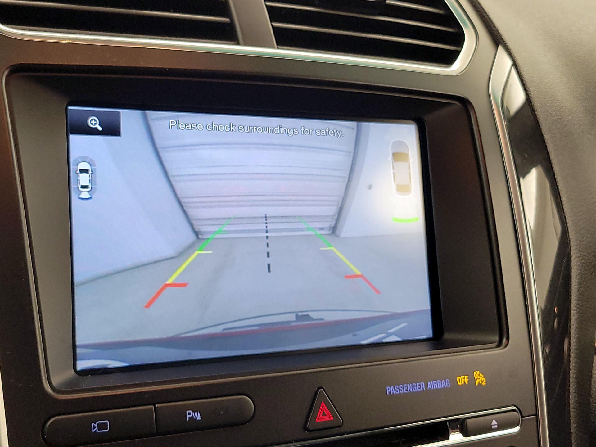 Thumbnail: 2016 Ford Explorer - 15