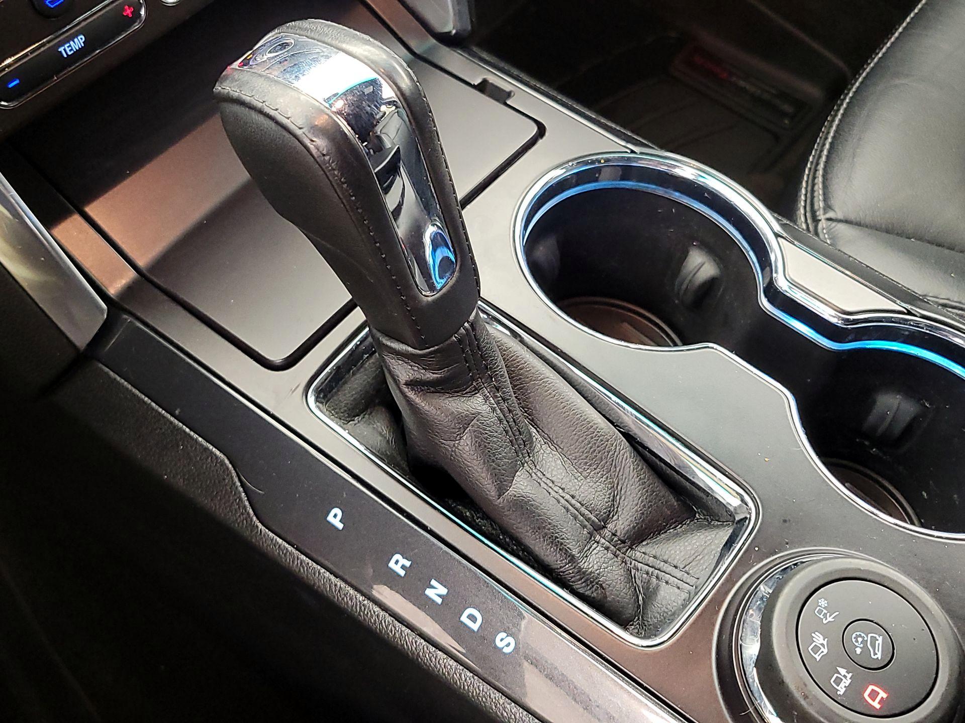 Thumbnail: 2016 Ford Explorer - 18