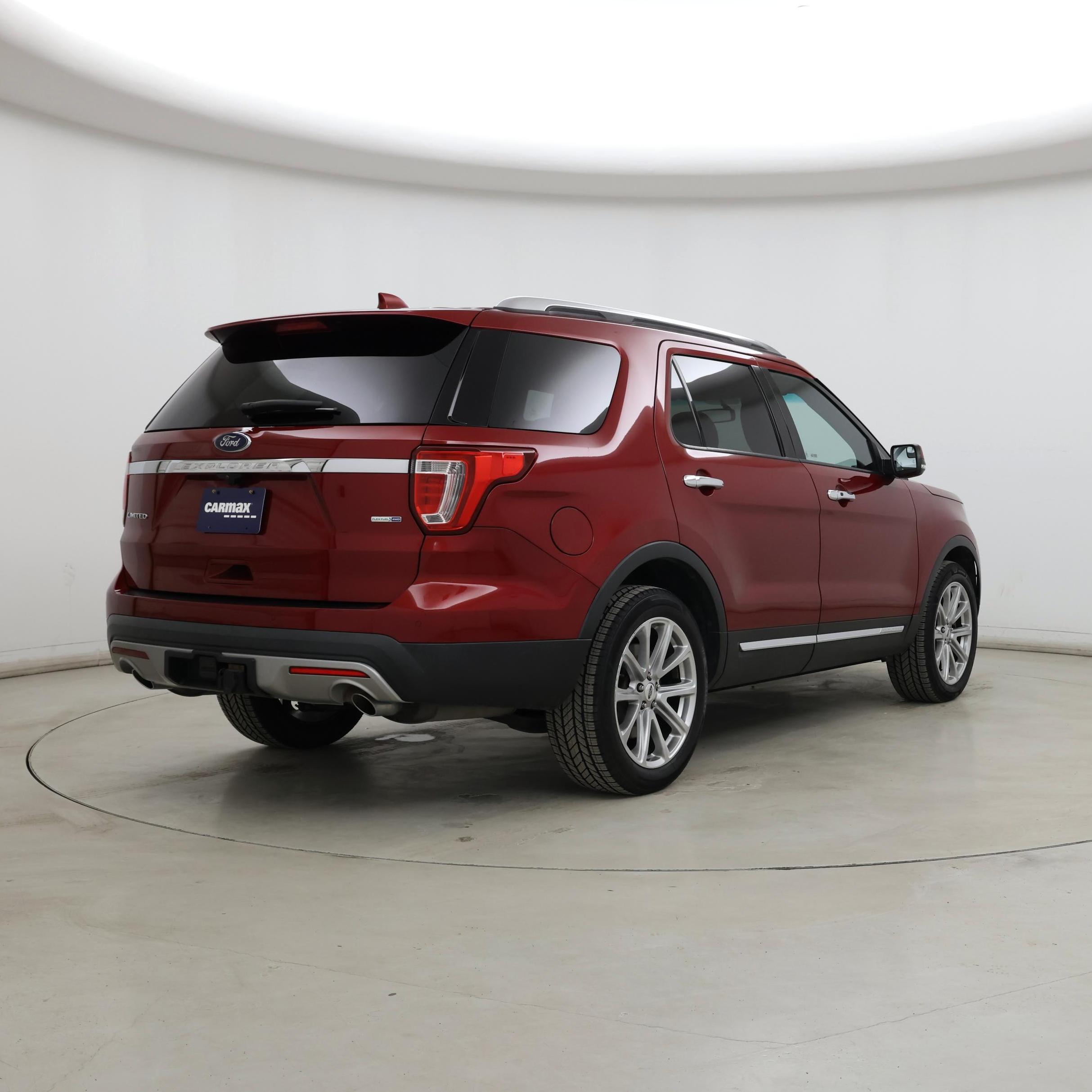 Thumbnail: 2016 Ford Explorer - 8