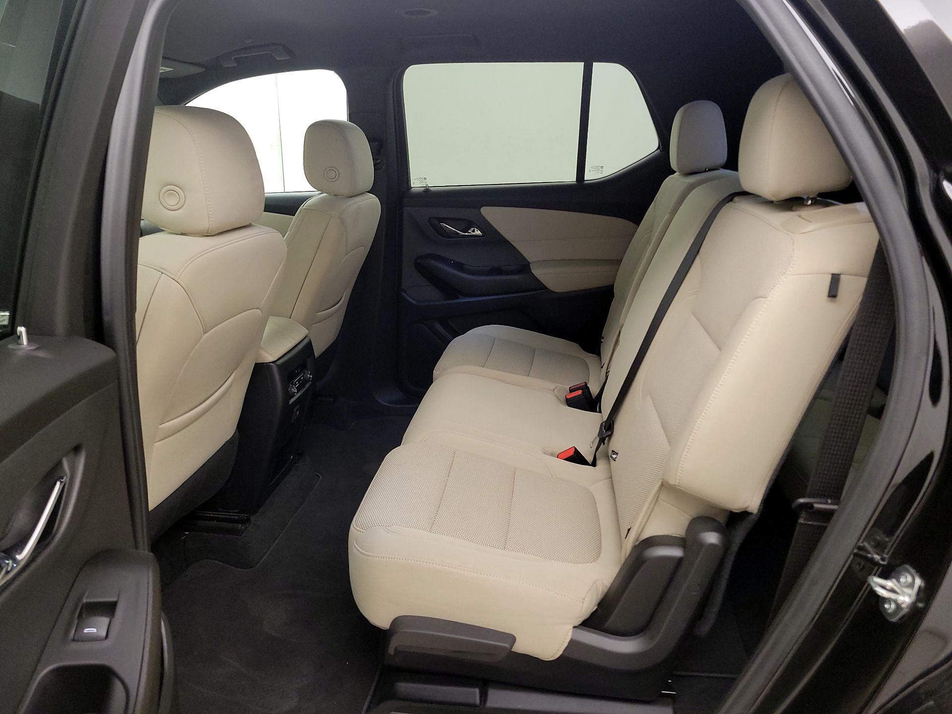 Thumbnail: 2023 Chevrolet Traverse - 19