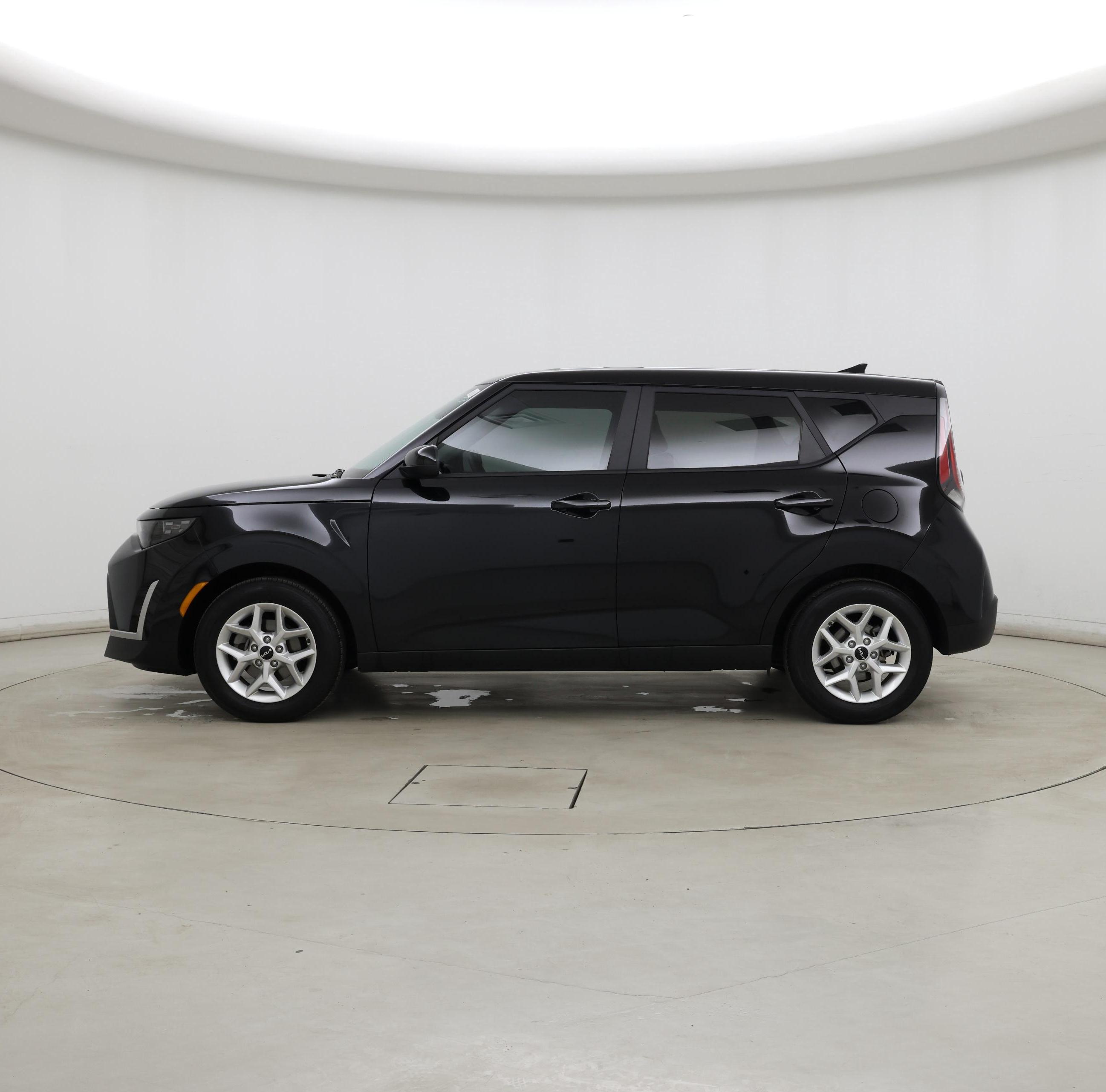 Thumbnail: 2023 Kia Soul - 3