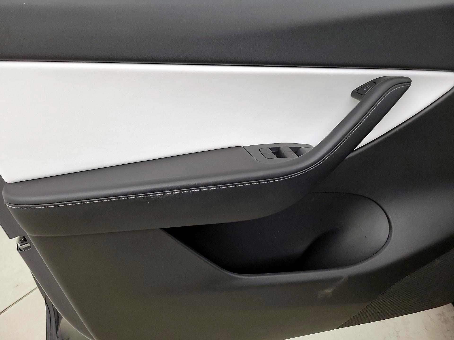 Thumbnail: 2021 Tesla Model Y - 12