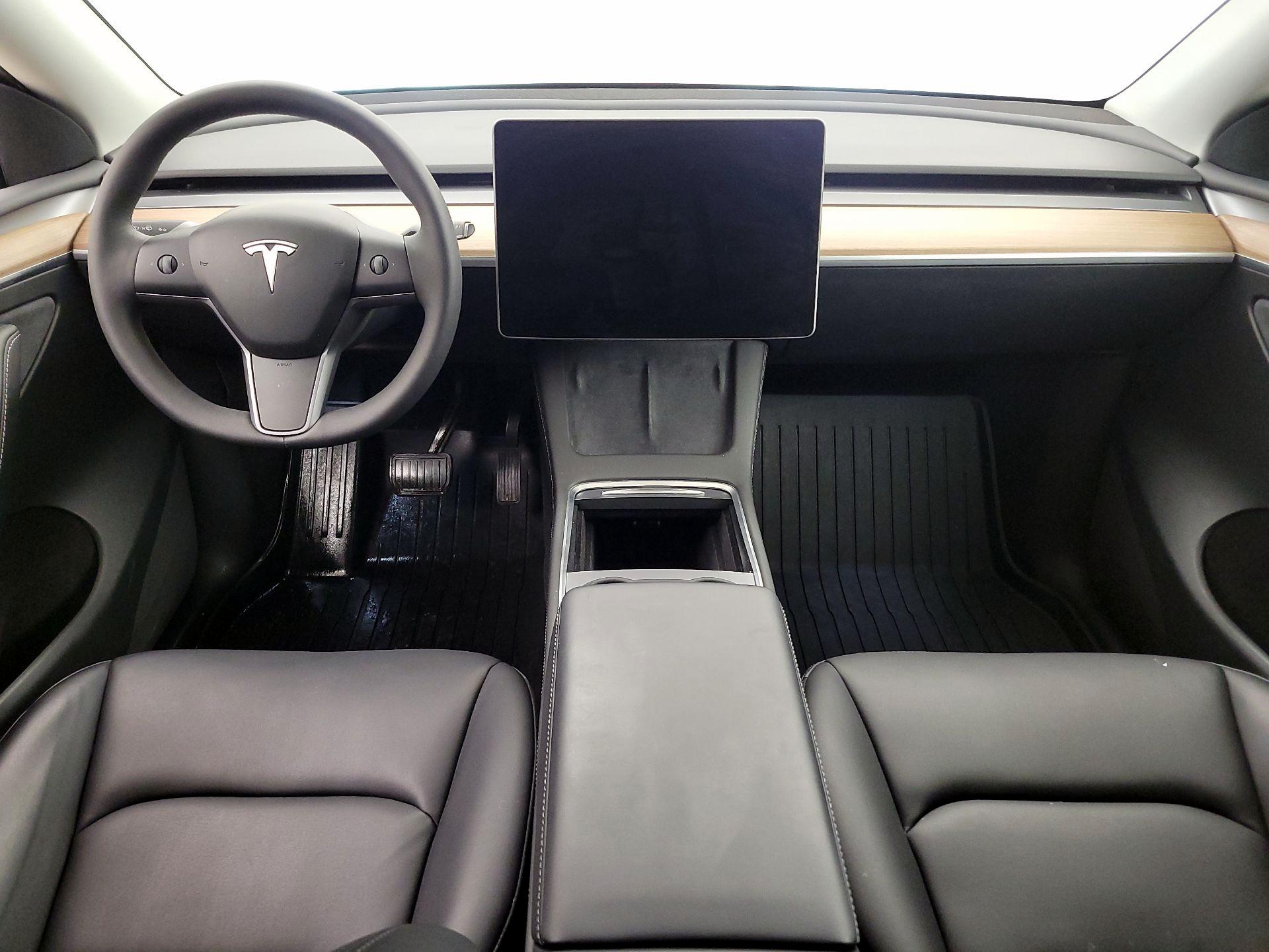 Thumbnail: 2023 Tesla Model Y - 9