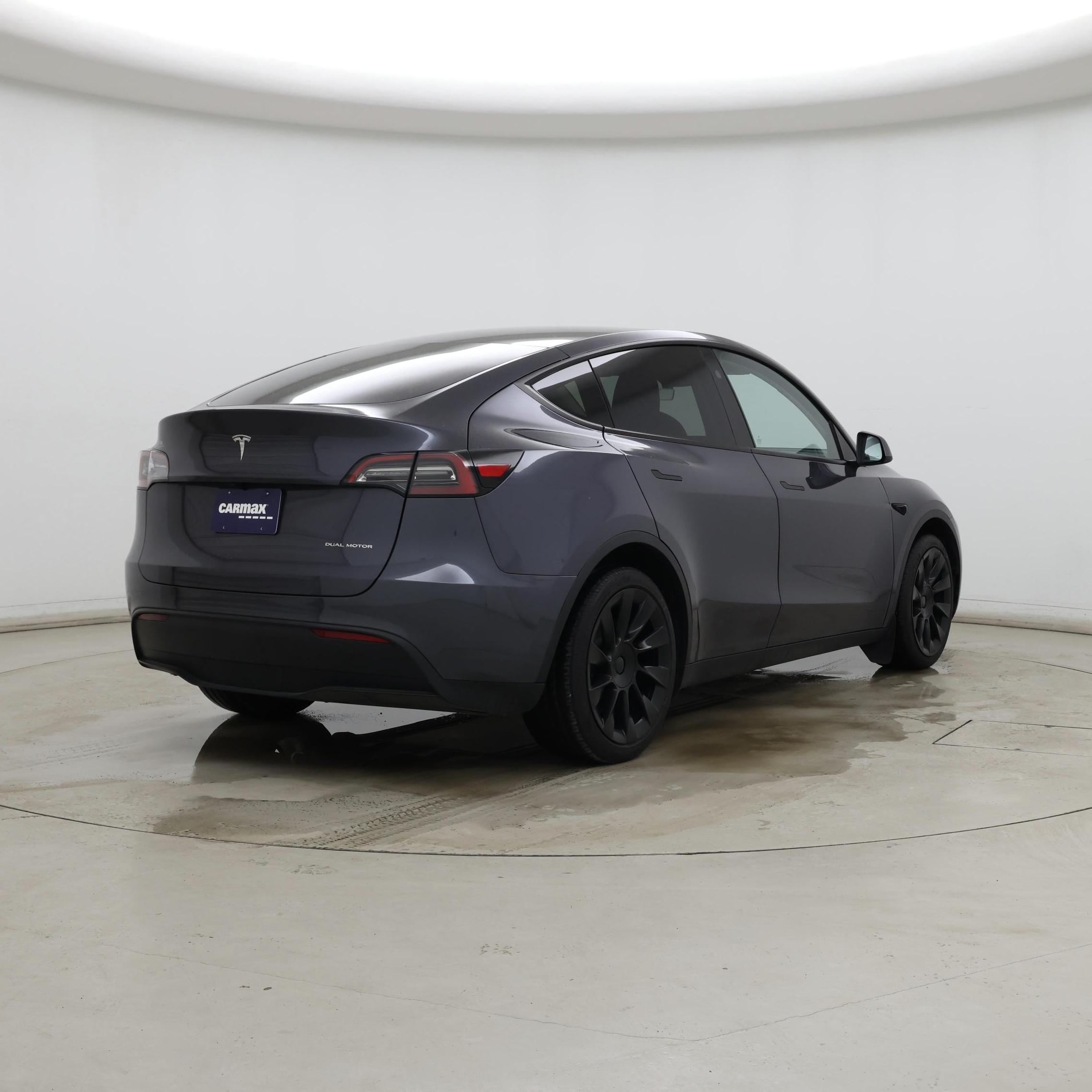 Thumbnail: 2023 Tesla Model Y - 8