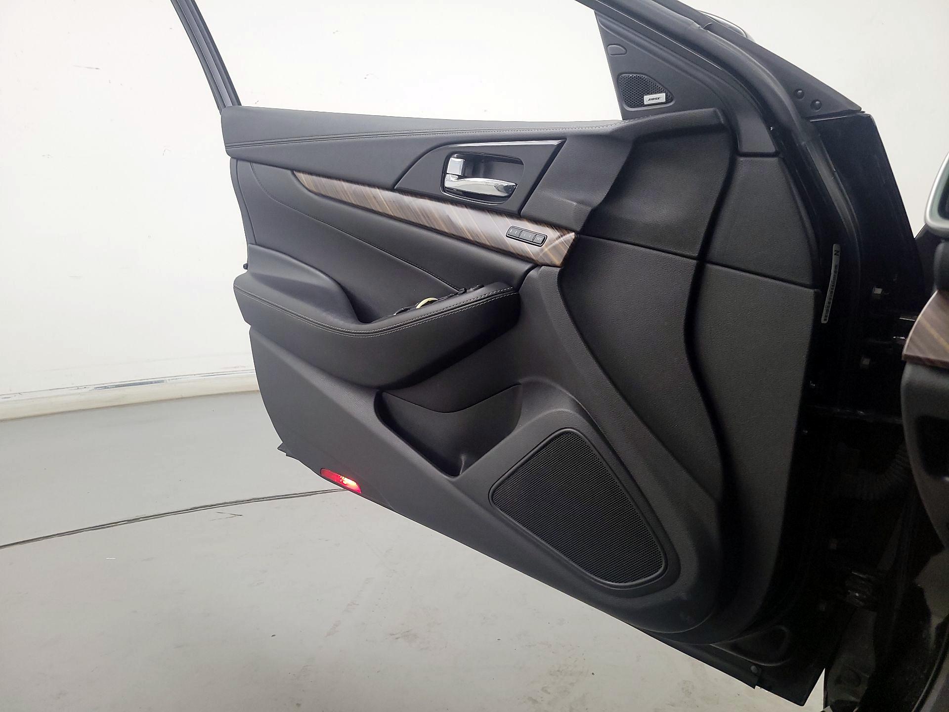 Thumbnail: 2017 Nissan Maxima - 12