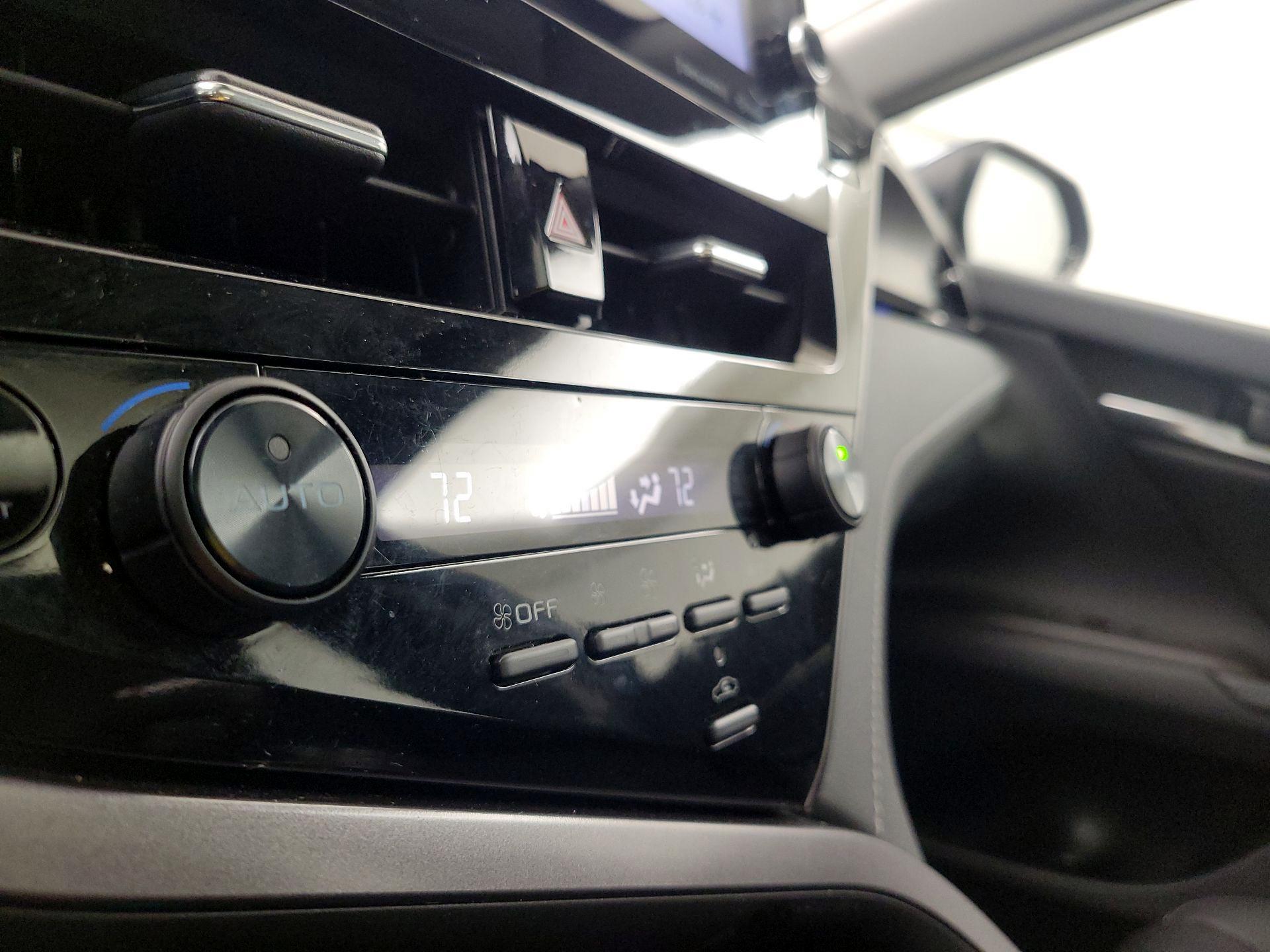 Thumbnail: 2023 Toyota Camry - 16