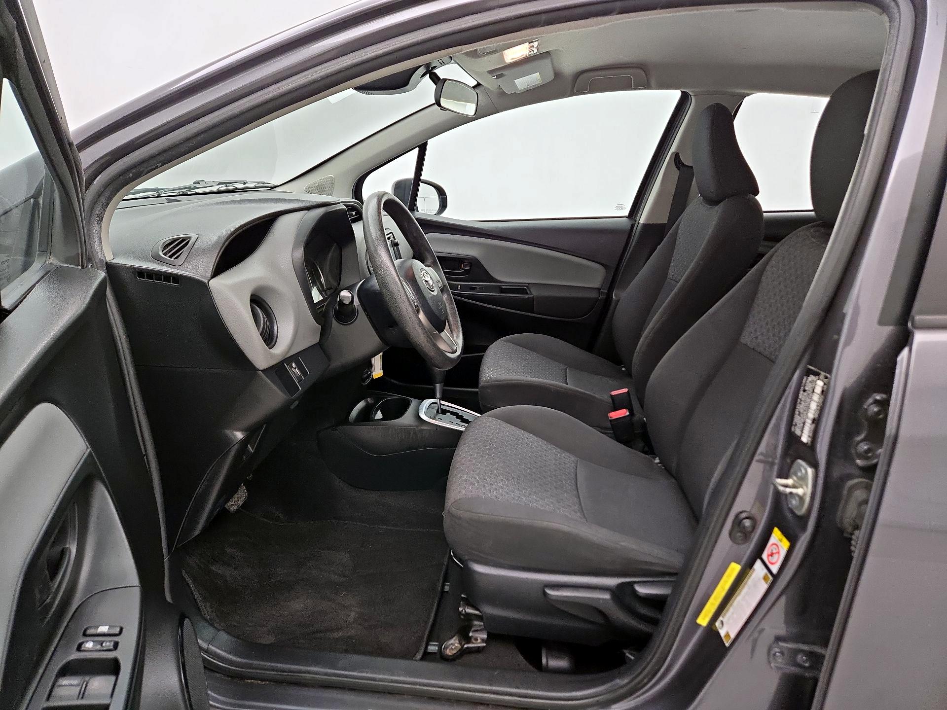 Thumbnail: 2017 Toyota Yaris - 11