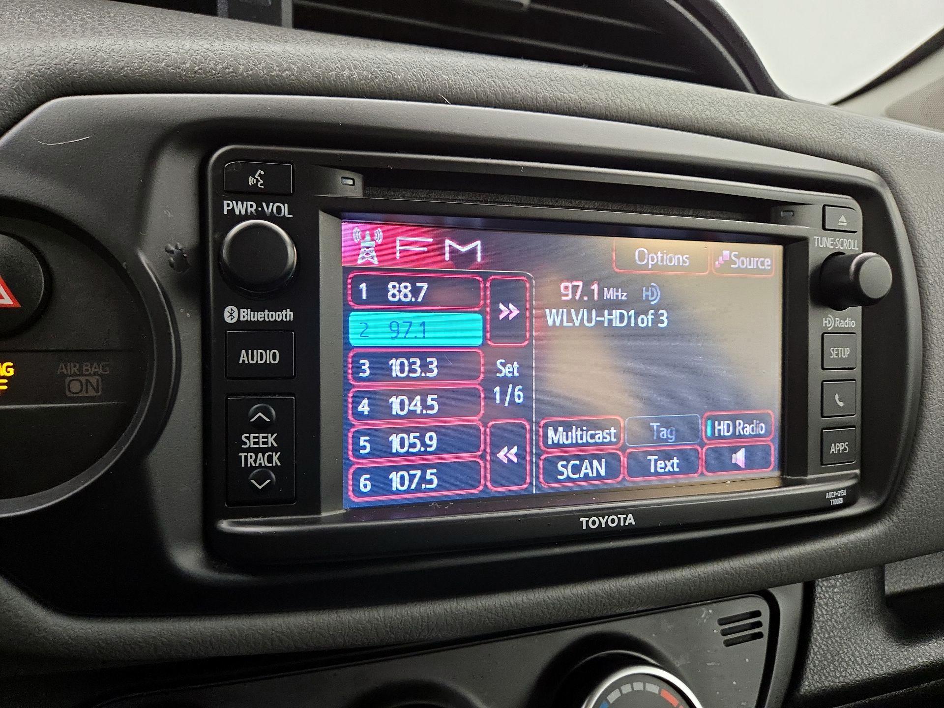 Thumbnail: 2017 Toyota Yaris - 14