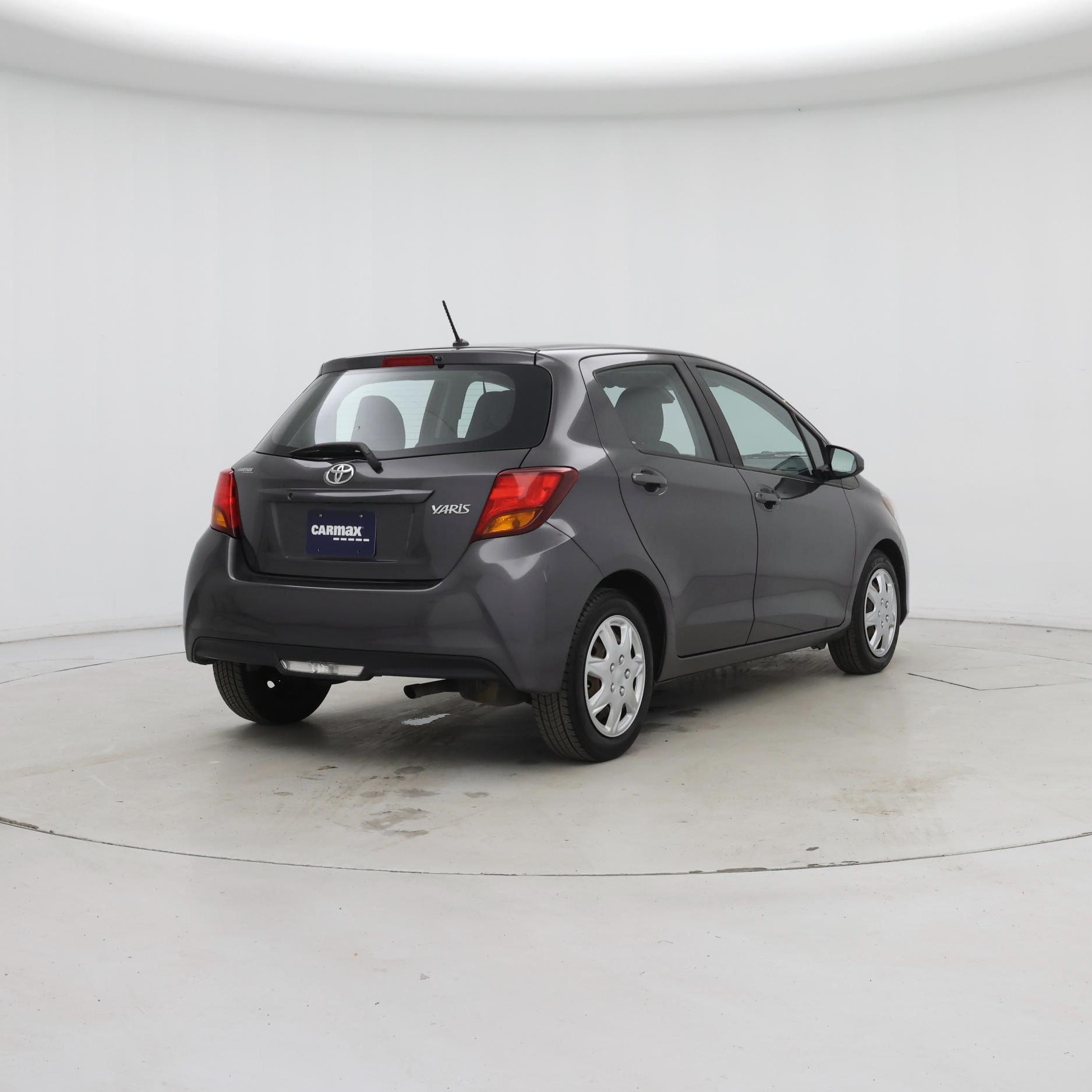 Thumbnail: 2017 Toyota Yaris - 8