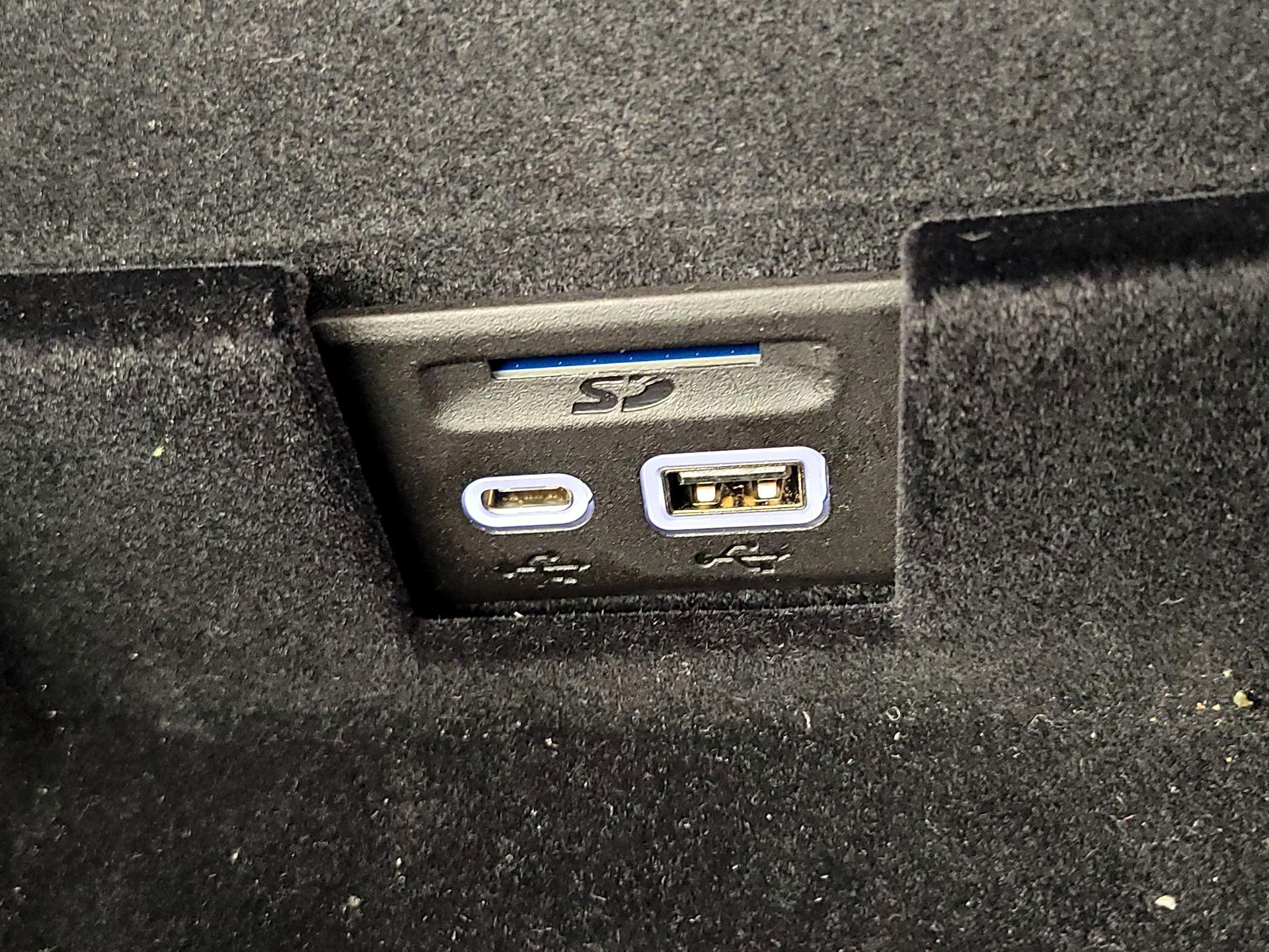 Thumbnail: 2024 Cadillac XT6 - 18