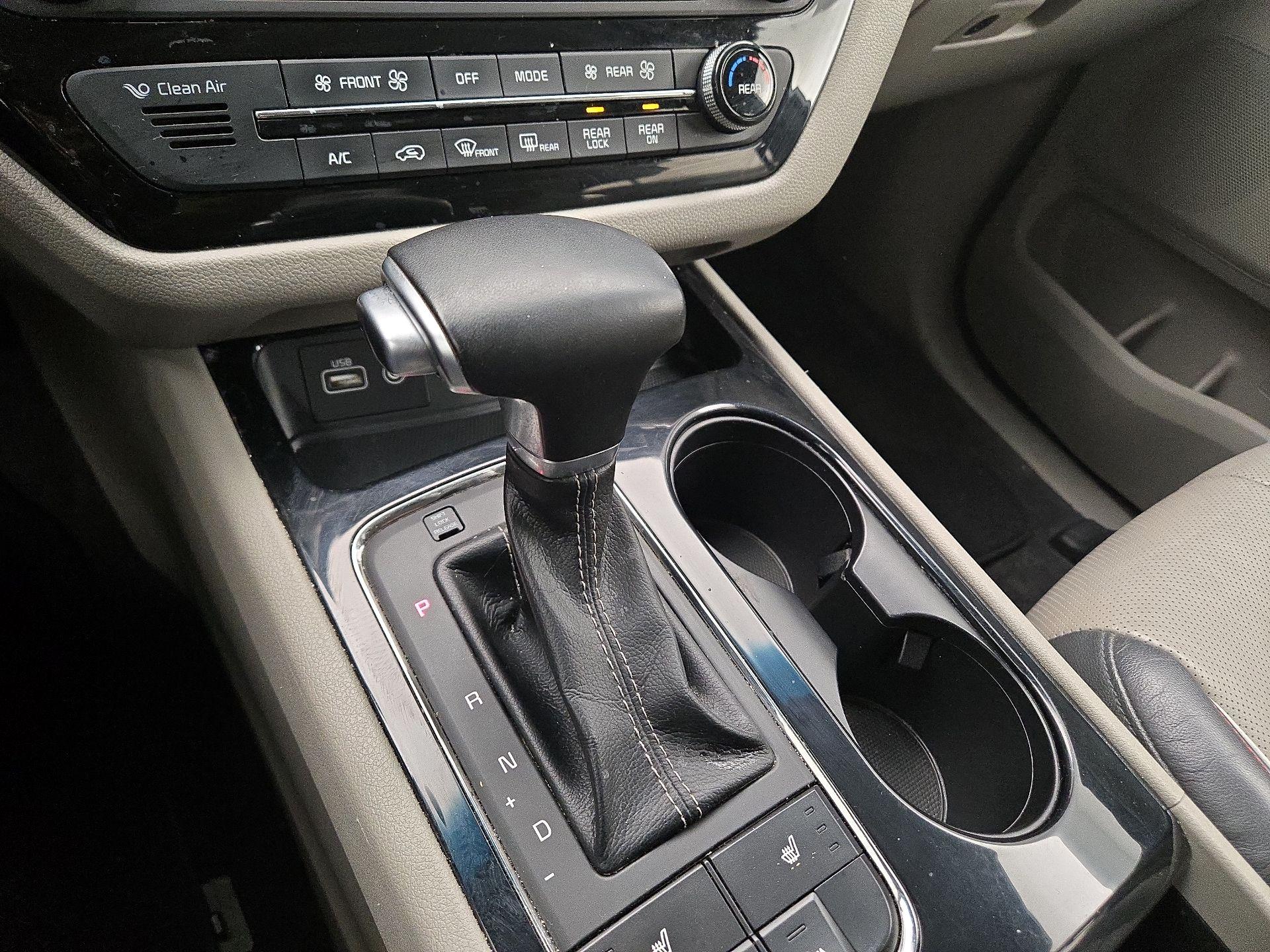 Thumbnail: 2018 Kia Sedona - 17