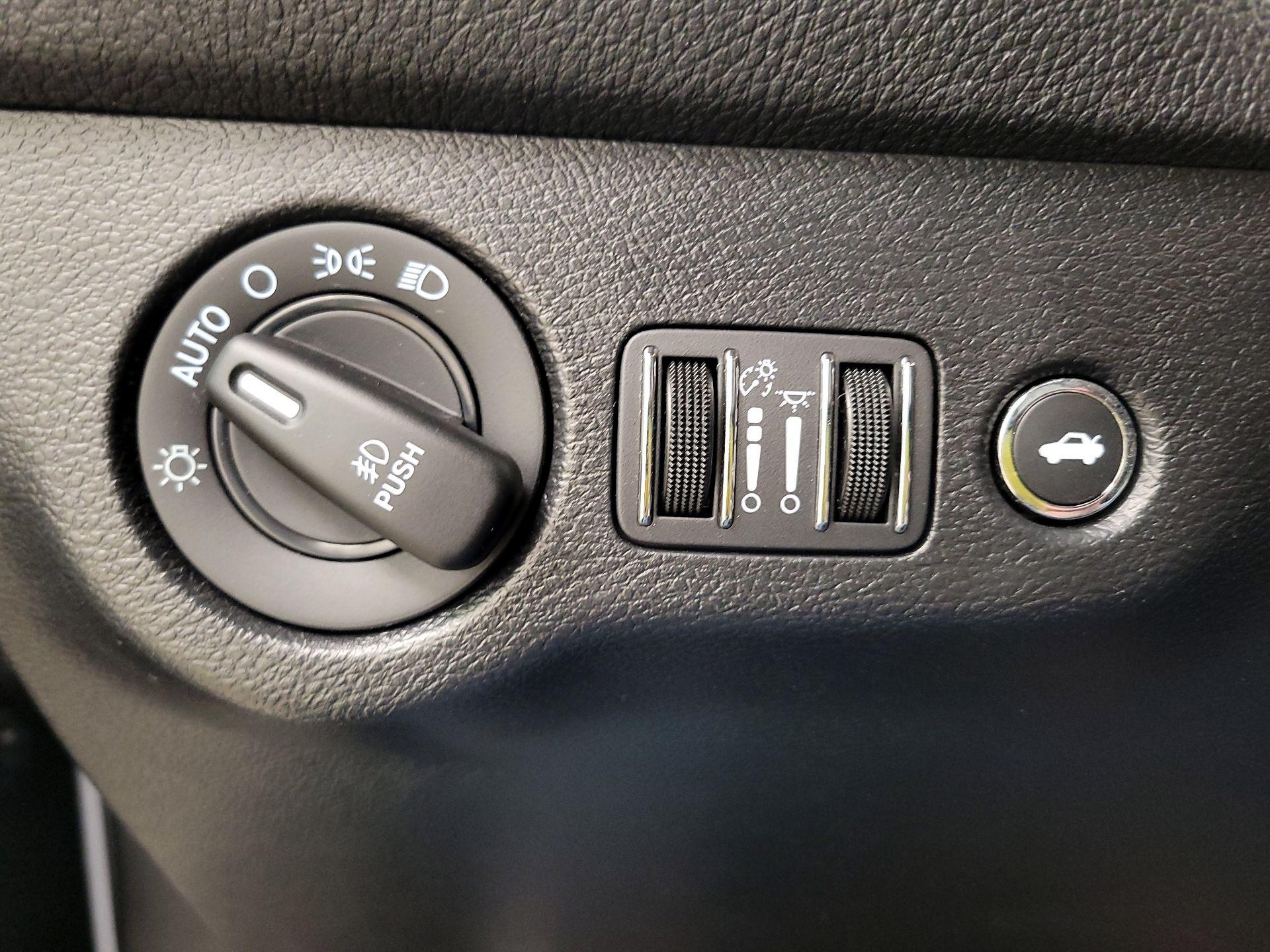 Thumbnail: 2020 Dodge Challenger - 13